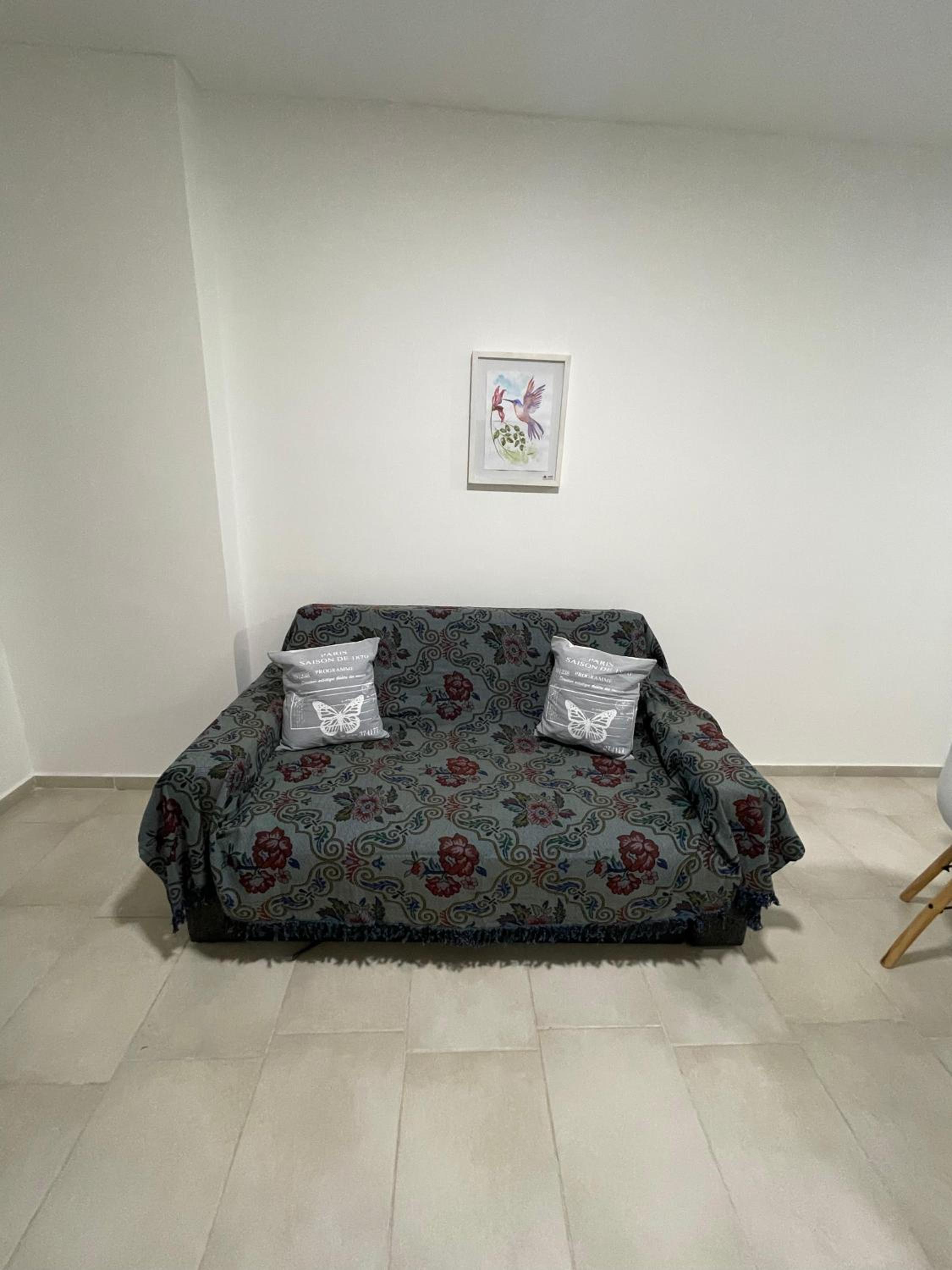 One-Bedroom Apartment photo 3