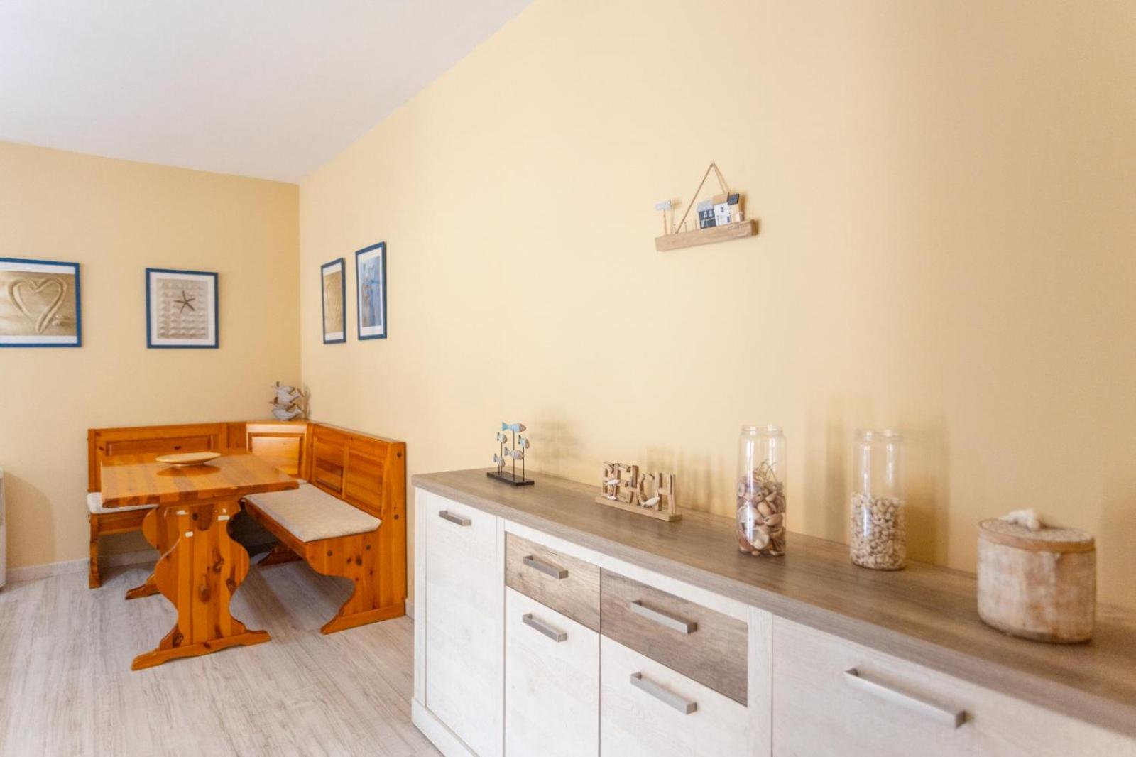 One-Bedroom Apartment with Terrace photo 3