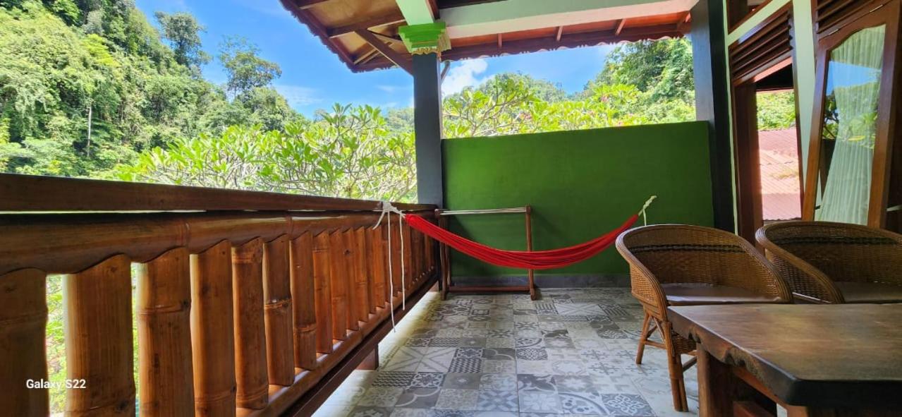 Double Room with Balcony - Photo 12