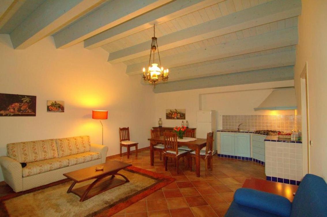 Superior One-Bedroom Apartment with Balcony - Photo 7