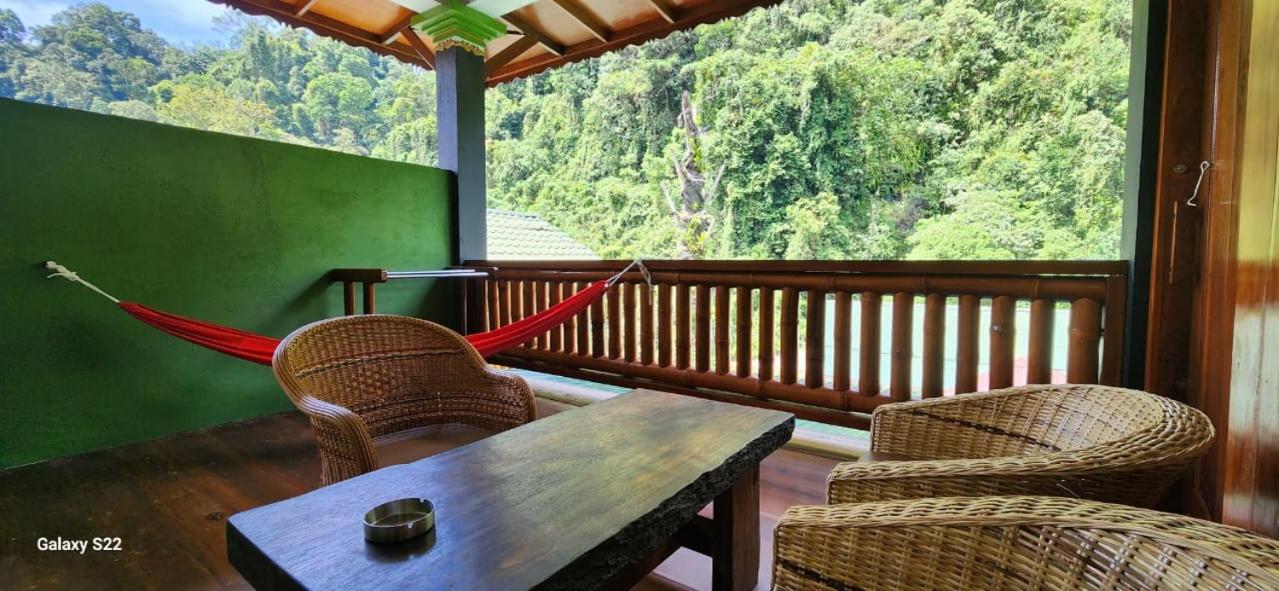 Double Room with Balcony - Photo 13