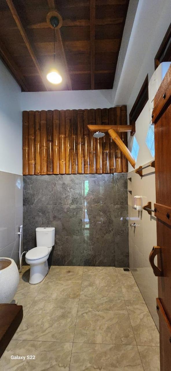 Double Room with Balcony - Photo 4