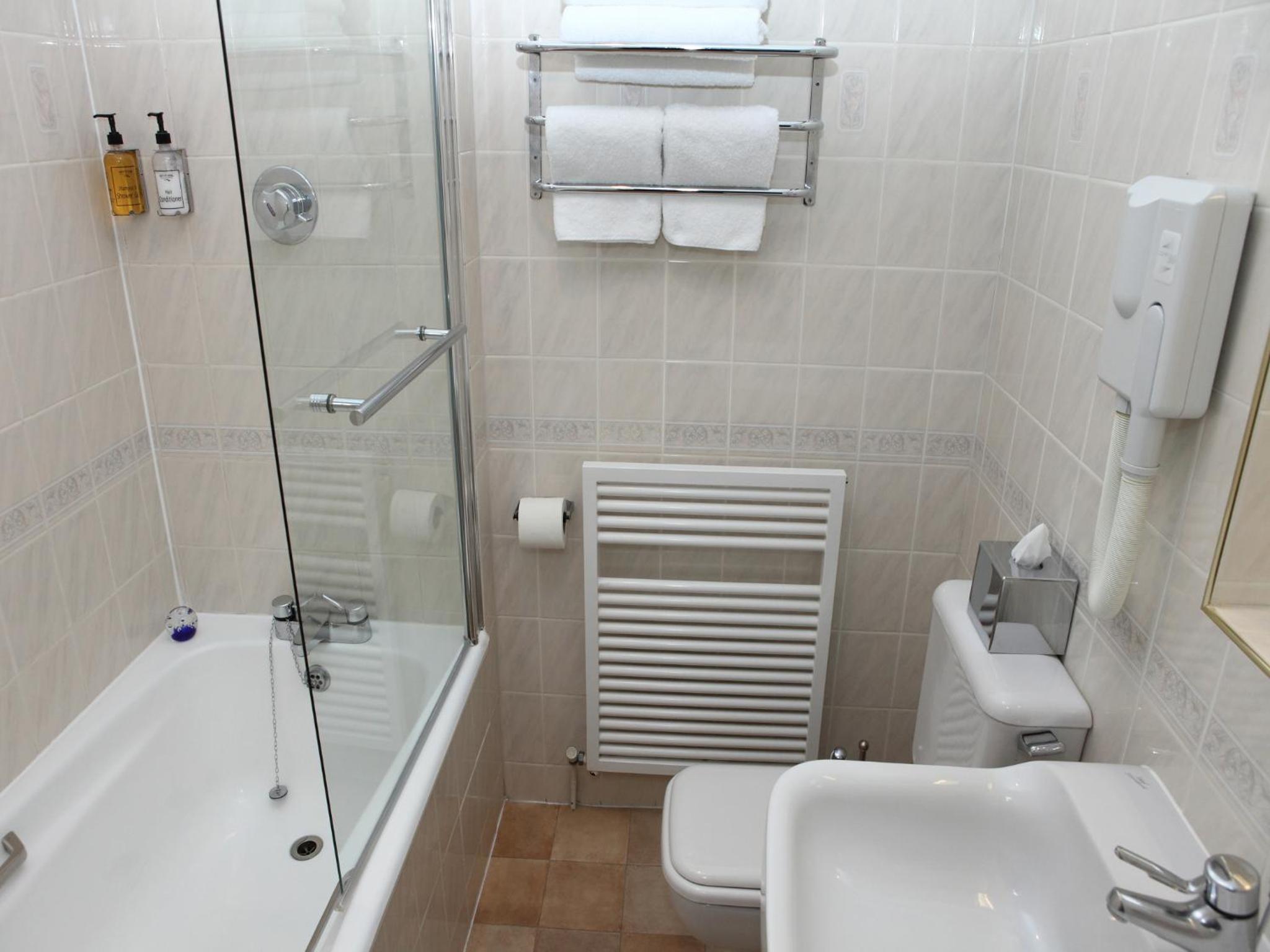 Double Room with 15 Days Parking photo 2
