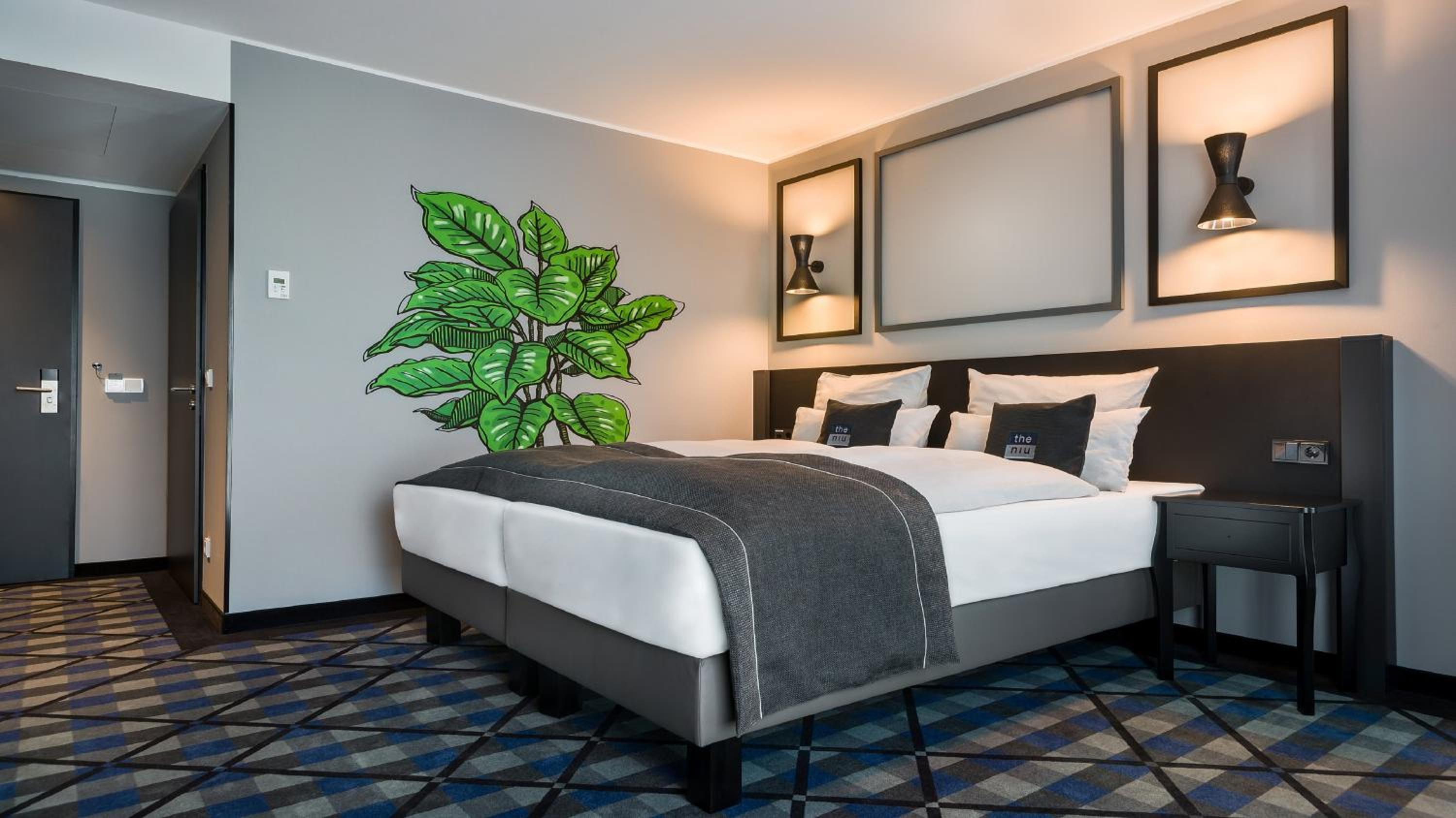 Premium Queen Room photo 3