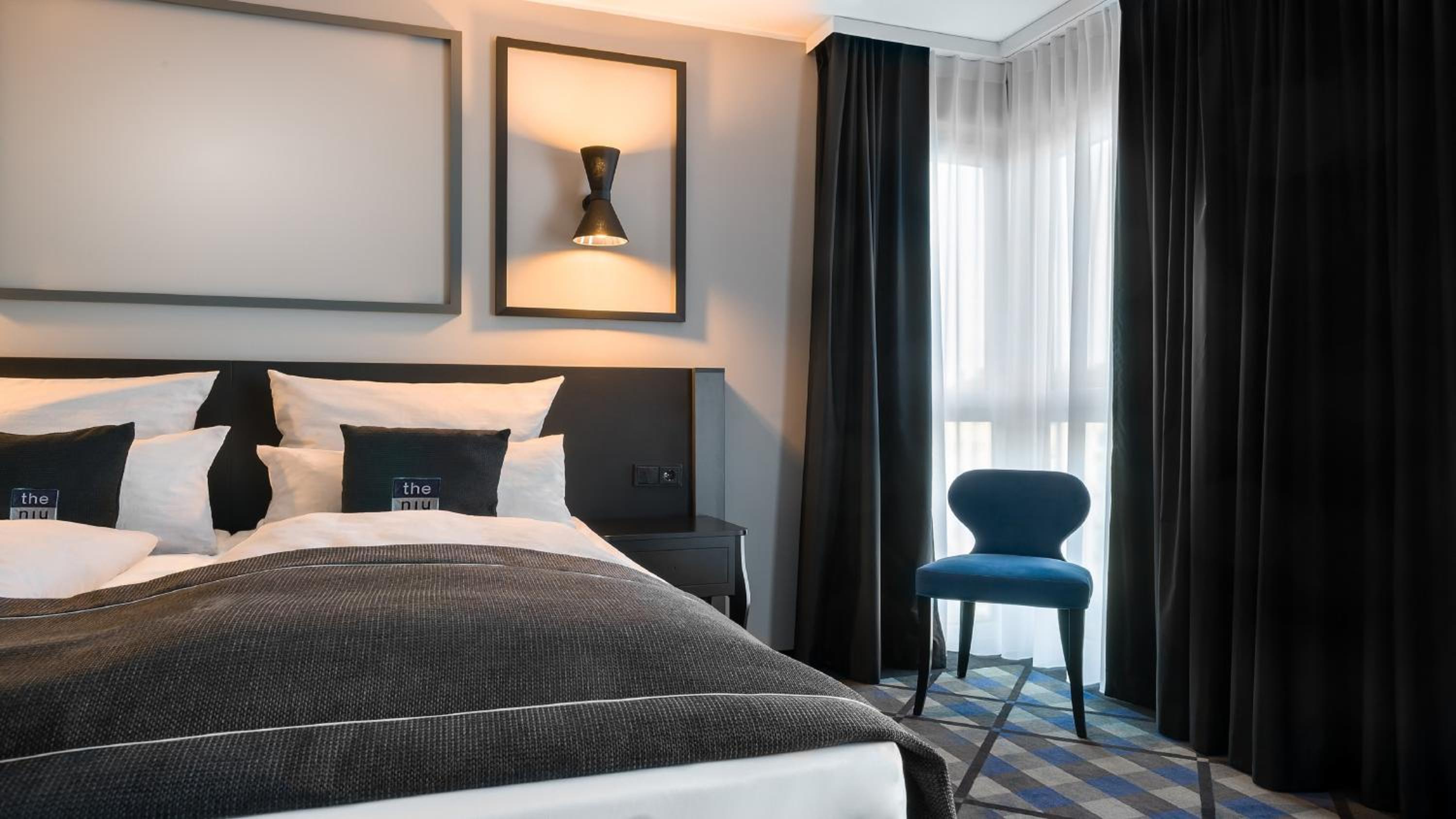 Premium Queen Room photo 1