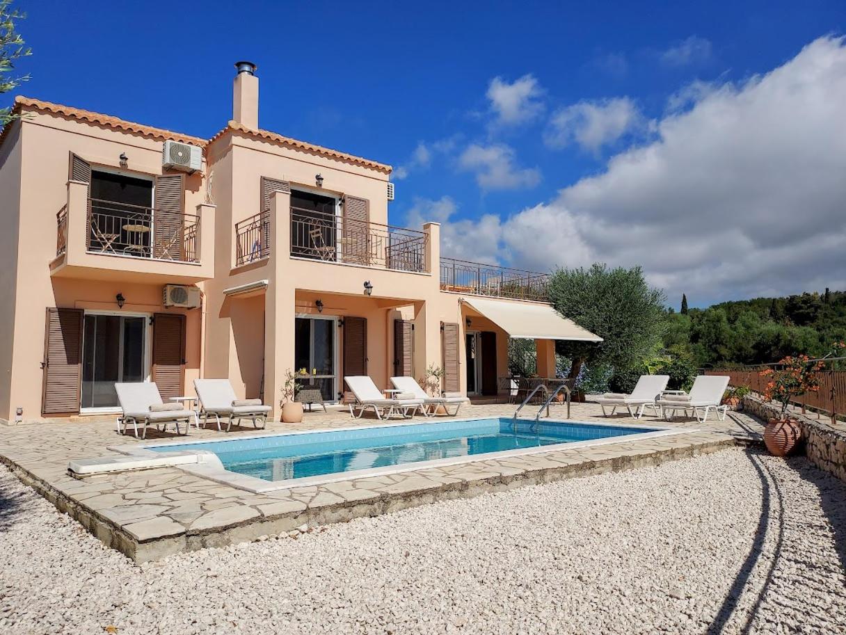 Villa With Sea View photo 3