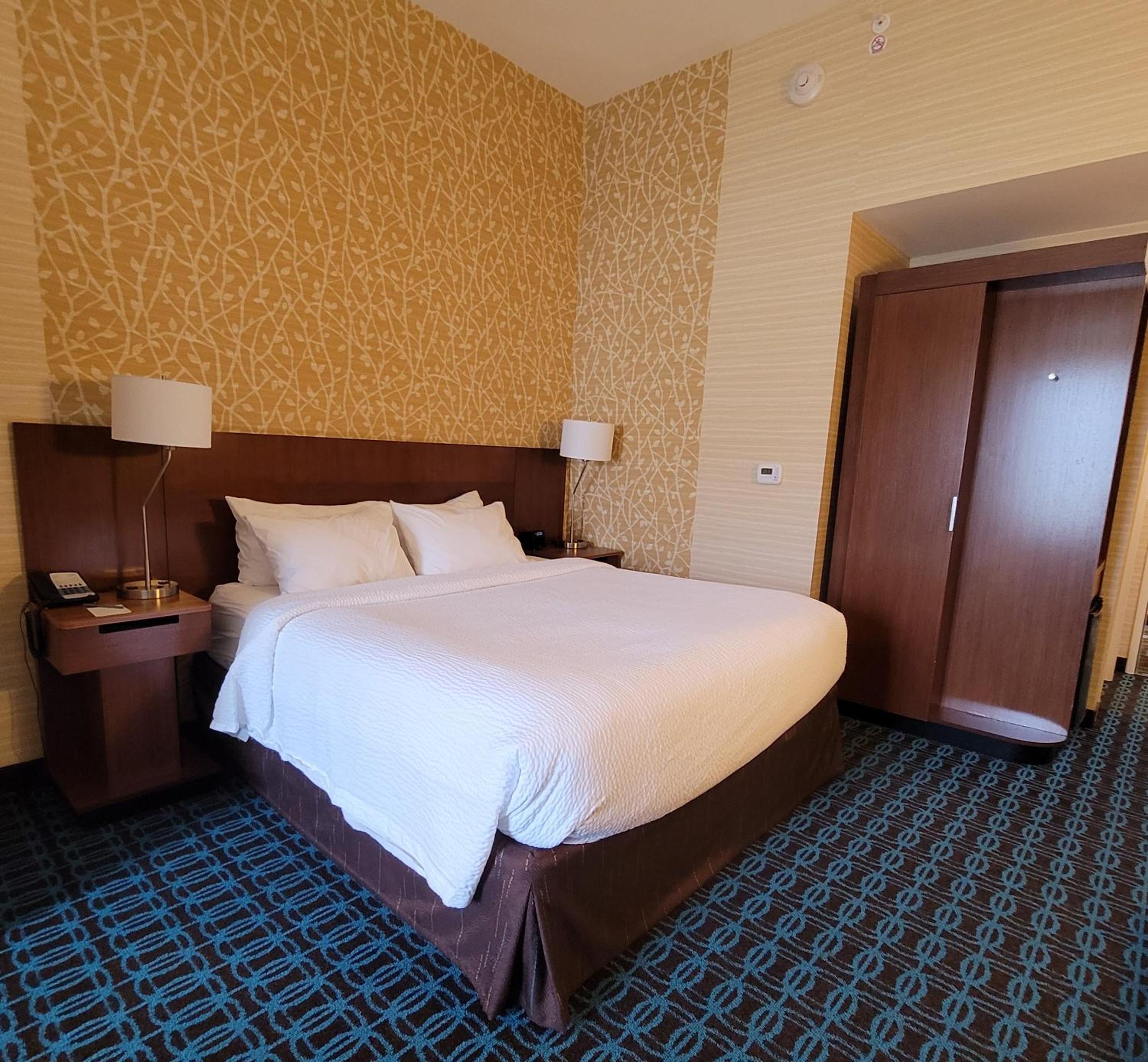 King Suite with Sofa Bed and Adapted Tub - Mobility and Hearing Accessible