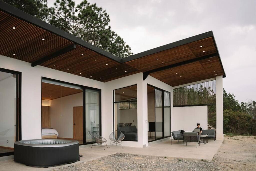 Two-Bedroom House photo 3
