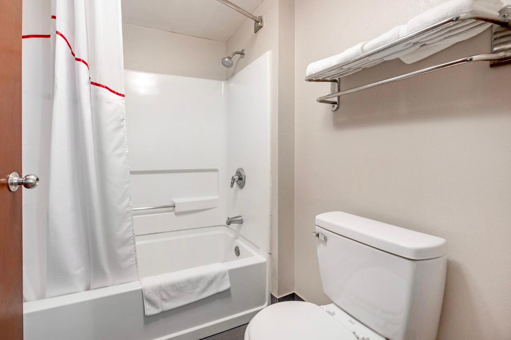  Deluxe Room with Two Queen Beds Non-Smoking - Photo 5