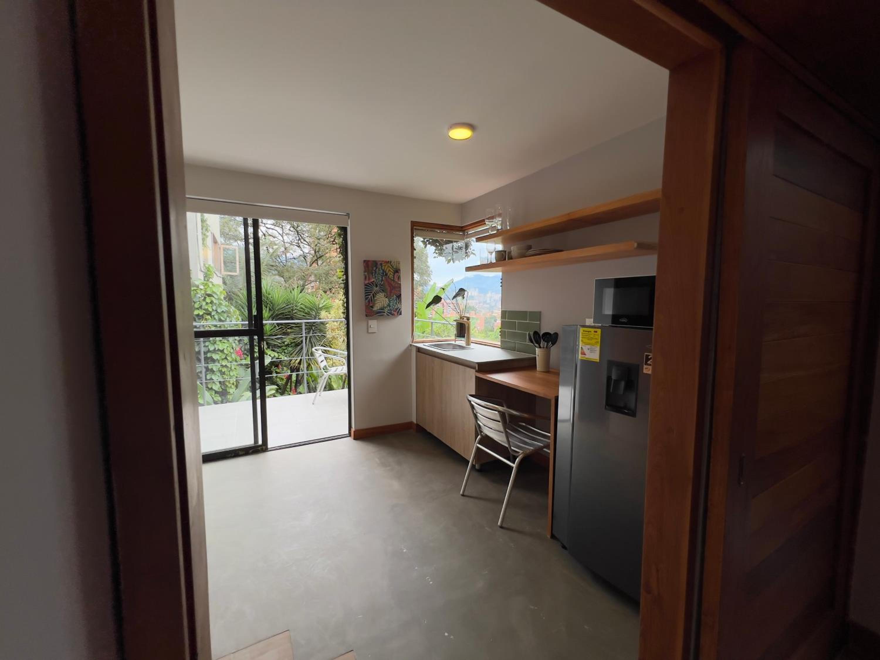 Studio with Balcony photo 3