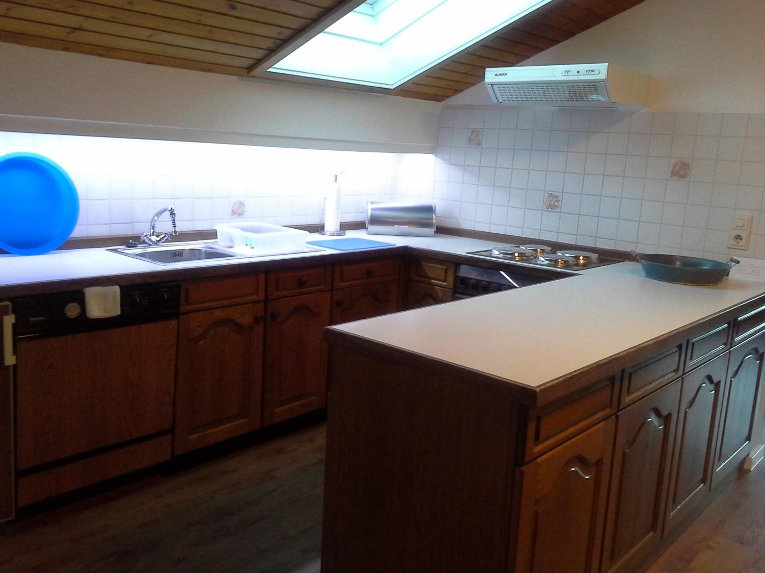 Apartment 6 photo 2