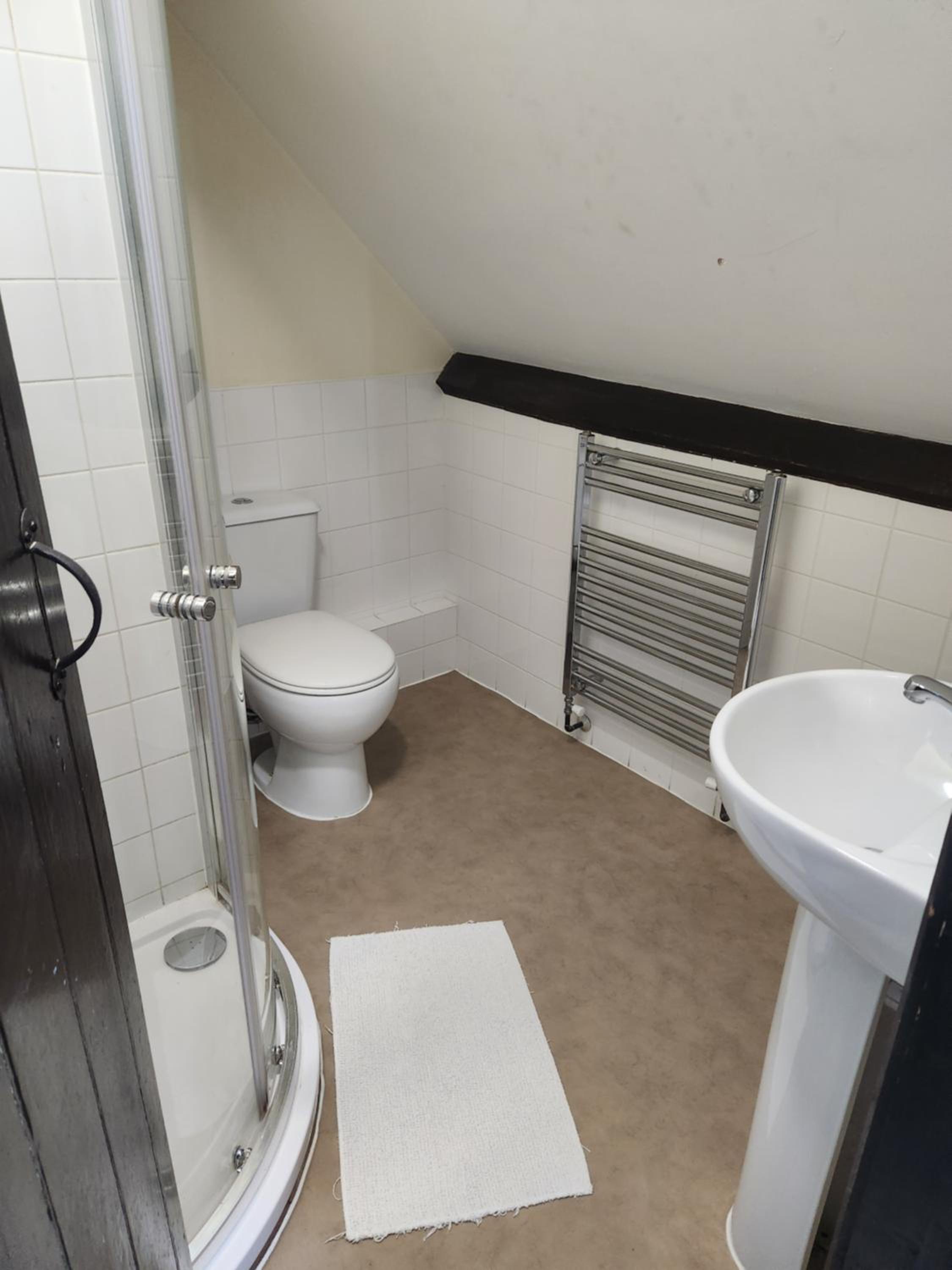 Comfort Triple Room with Shower - Photo 3