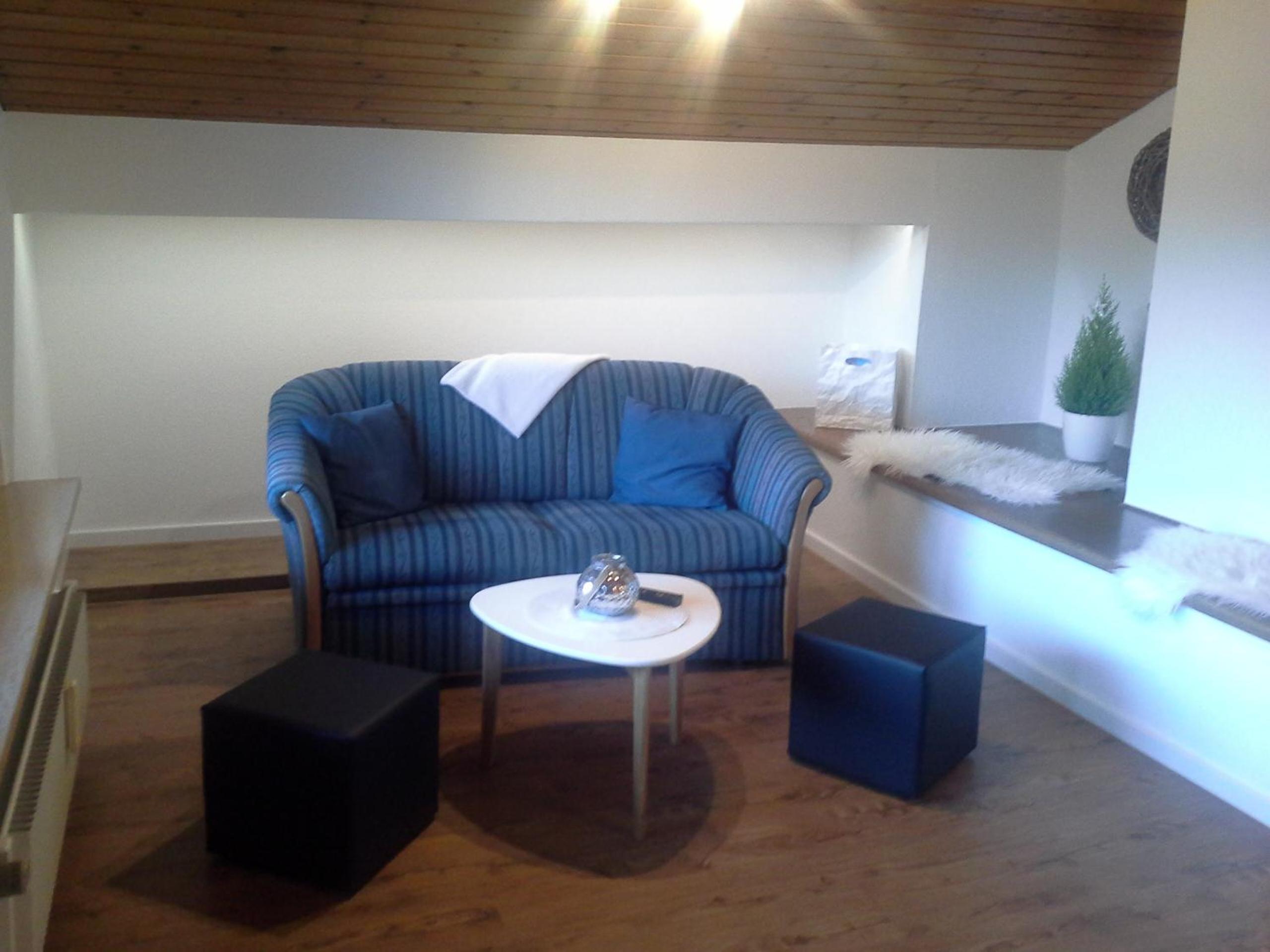 Apartment 6 photo 1