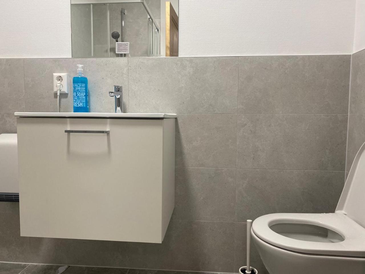 Double Room with Private External Bathroom photo 2