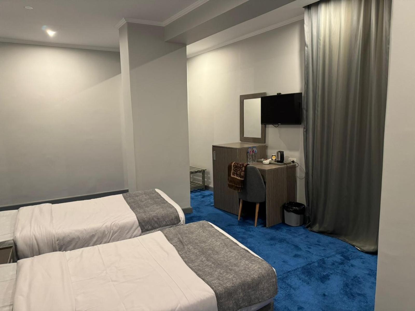 Double or Twin Room with Partial Sea View photo 1