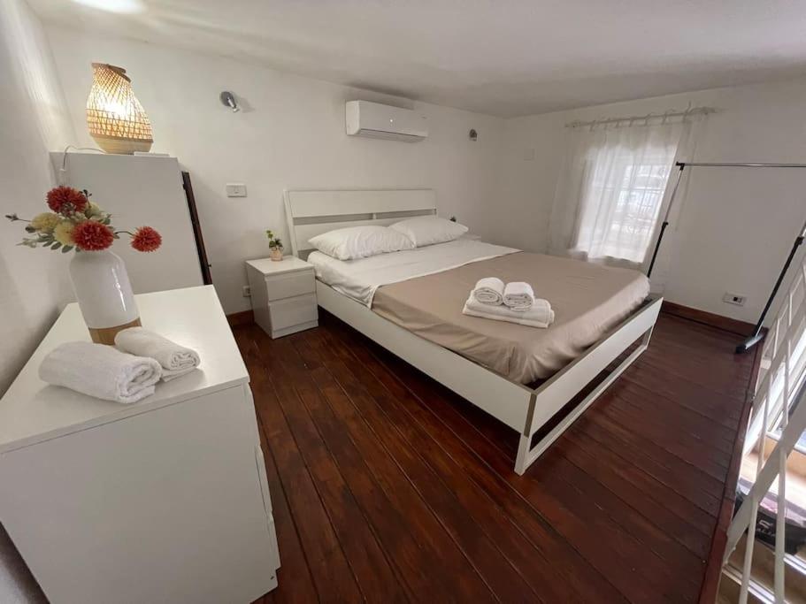 Studio Apartment With One Double Bed