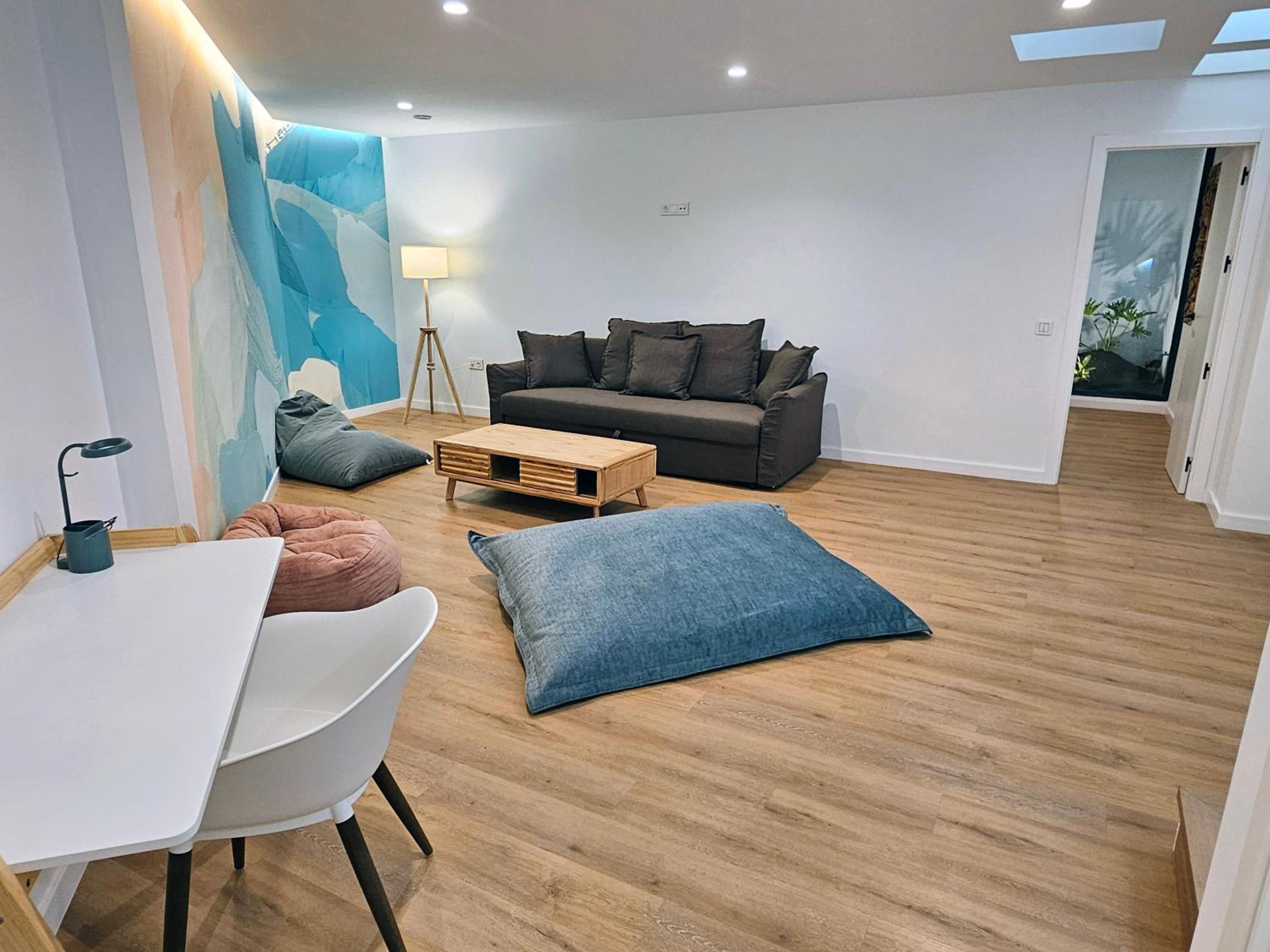Two-Bedroom Deluxe Apartment with Ocean View photo 3