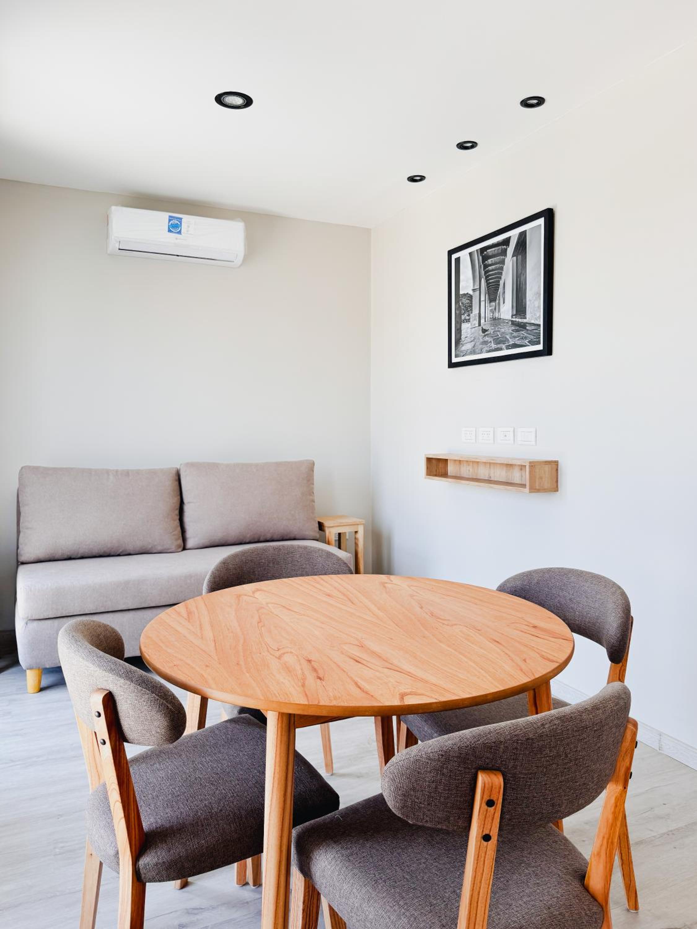 Studio Apartment photo 3