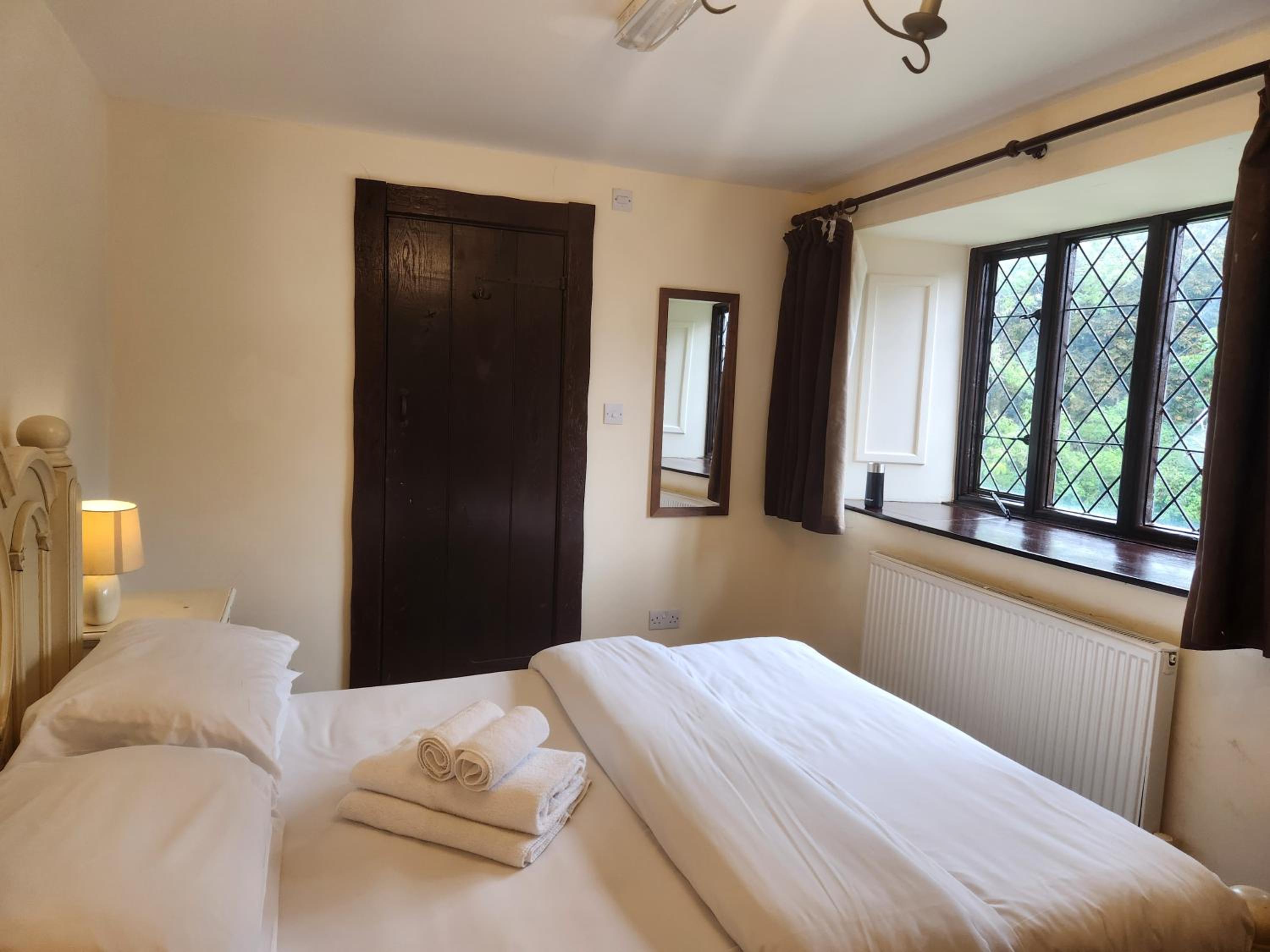Double Room - Photo 6