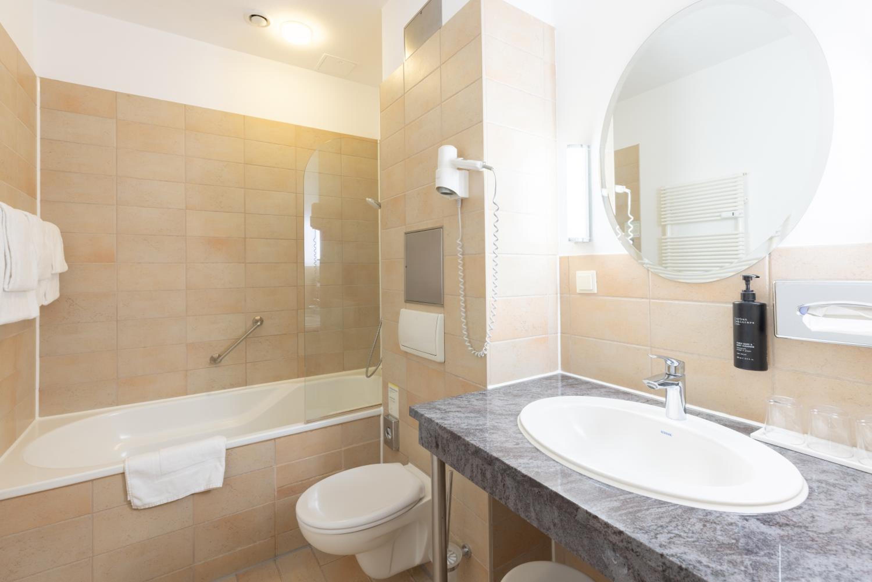 Premium Queen Room