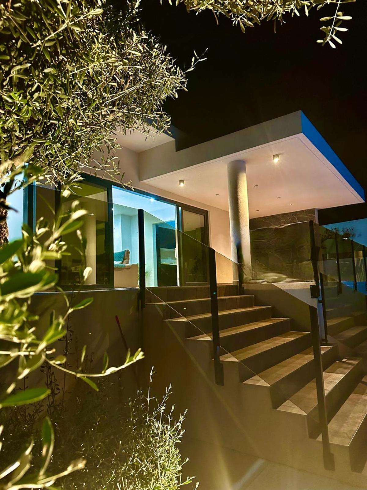 Villa photo 3