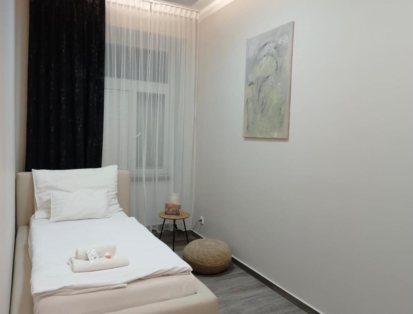 Triple Room - Photo 7