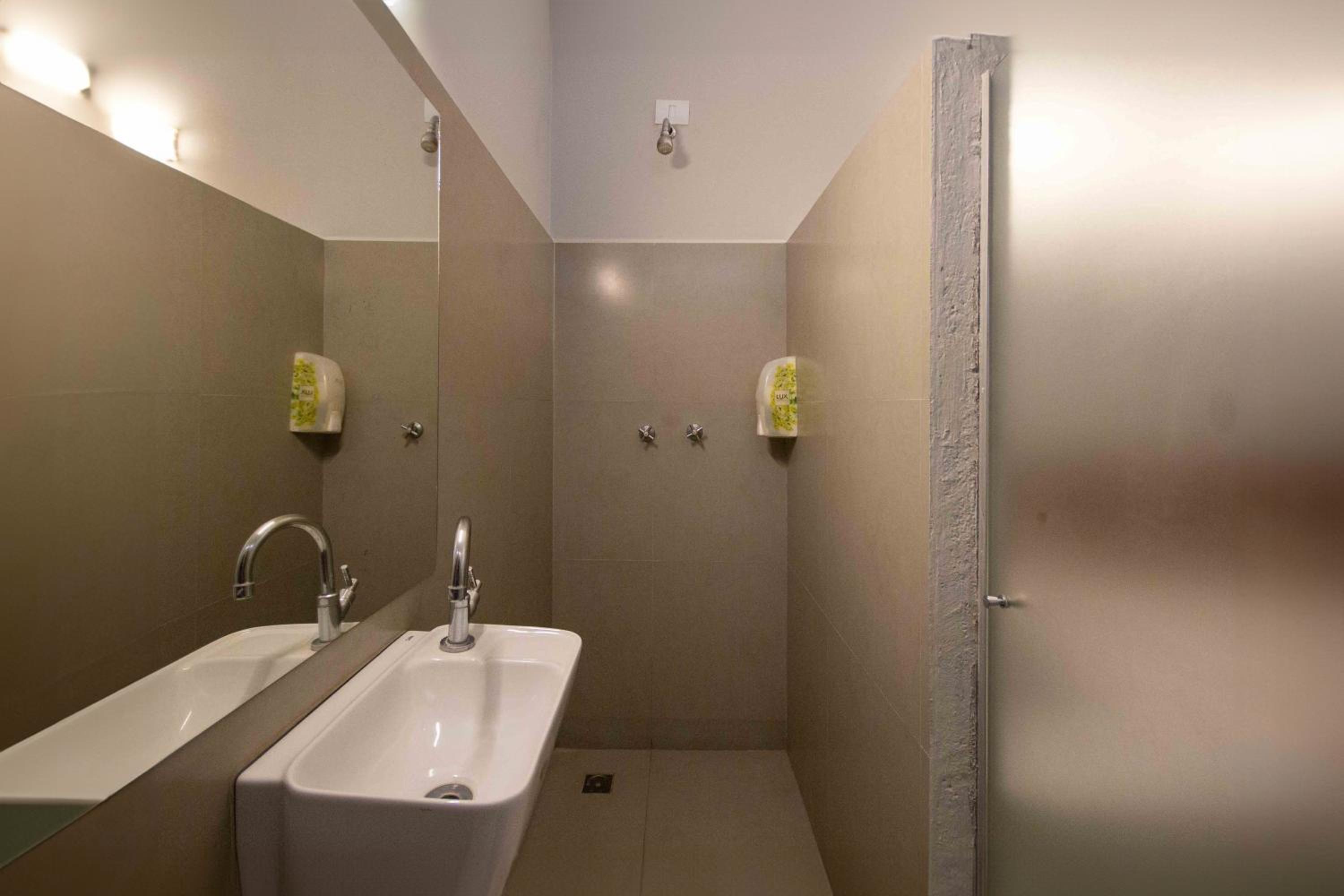 Budget Single Room photo 2