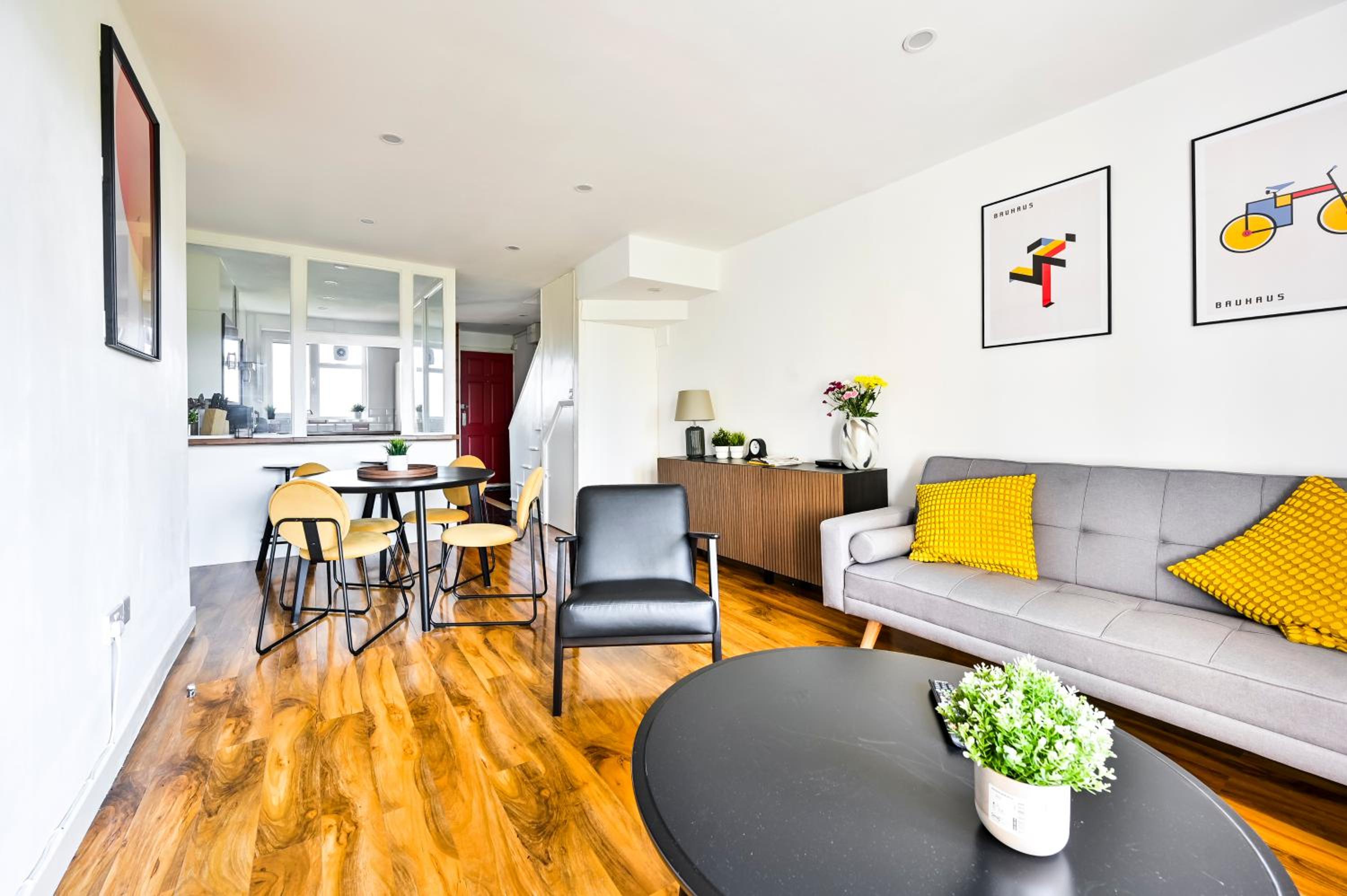 Two-Bedroom Superior Apartment photo 1