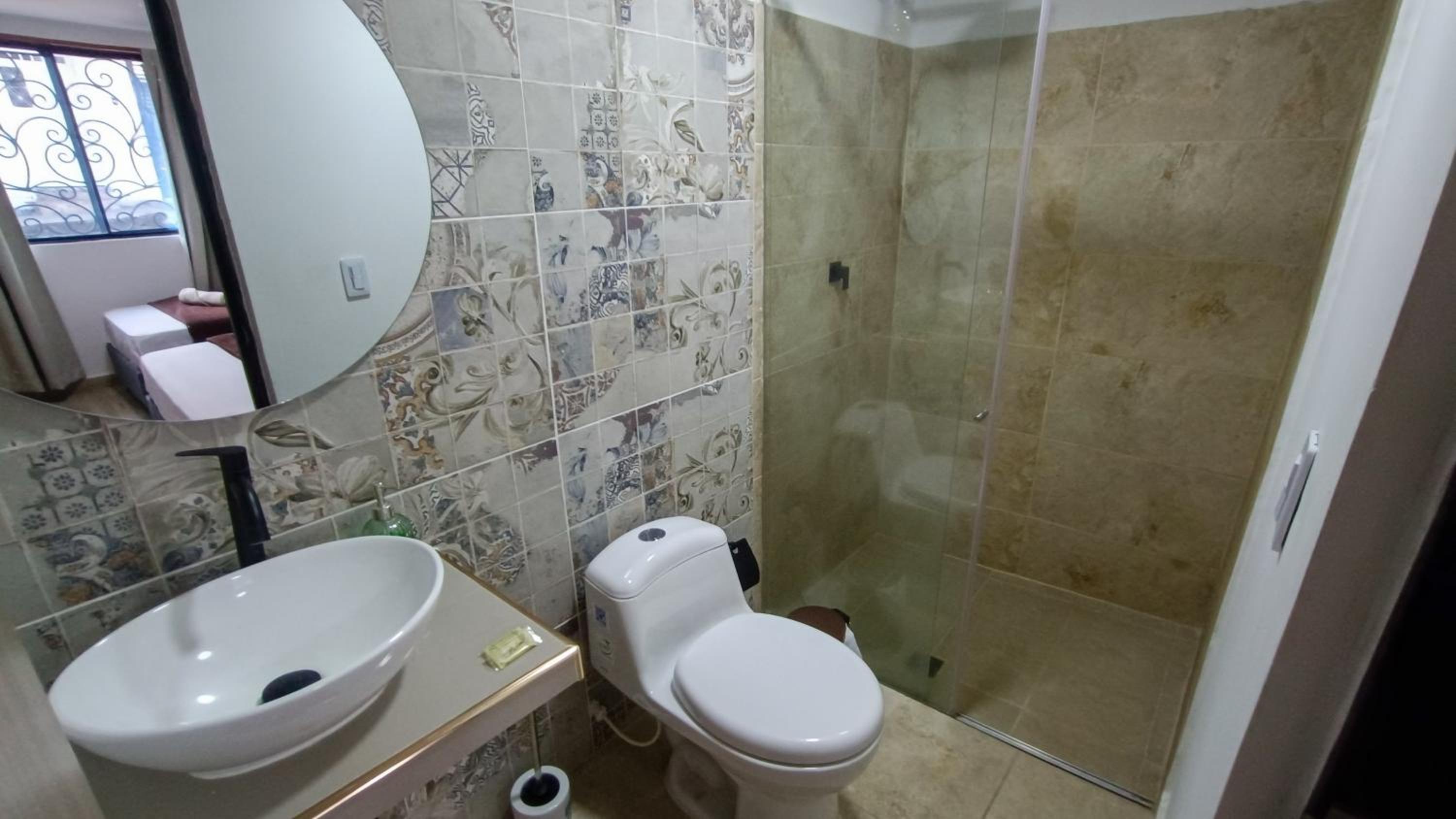 Economy Double Or Twin Room photo 3