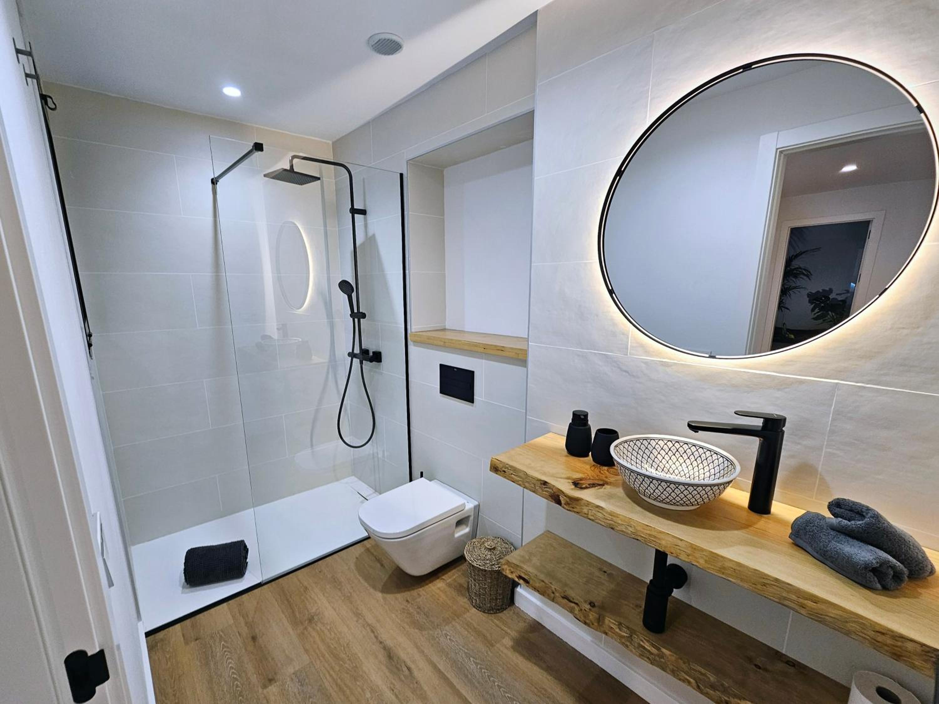 Two-Bedroom Deluxe Apartment with Ocean View photo 2