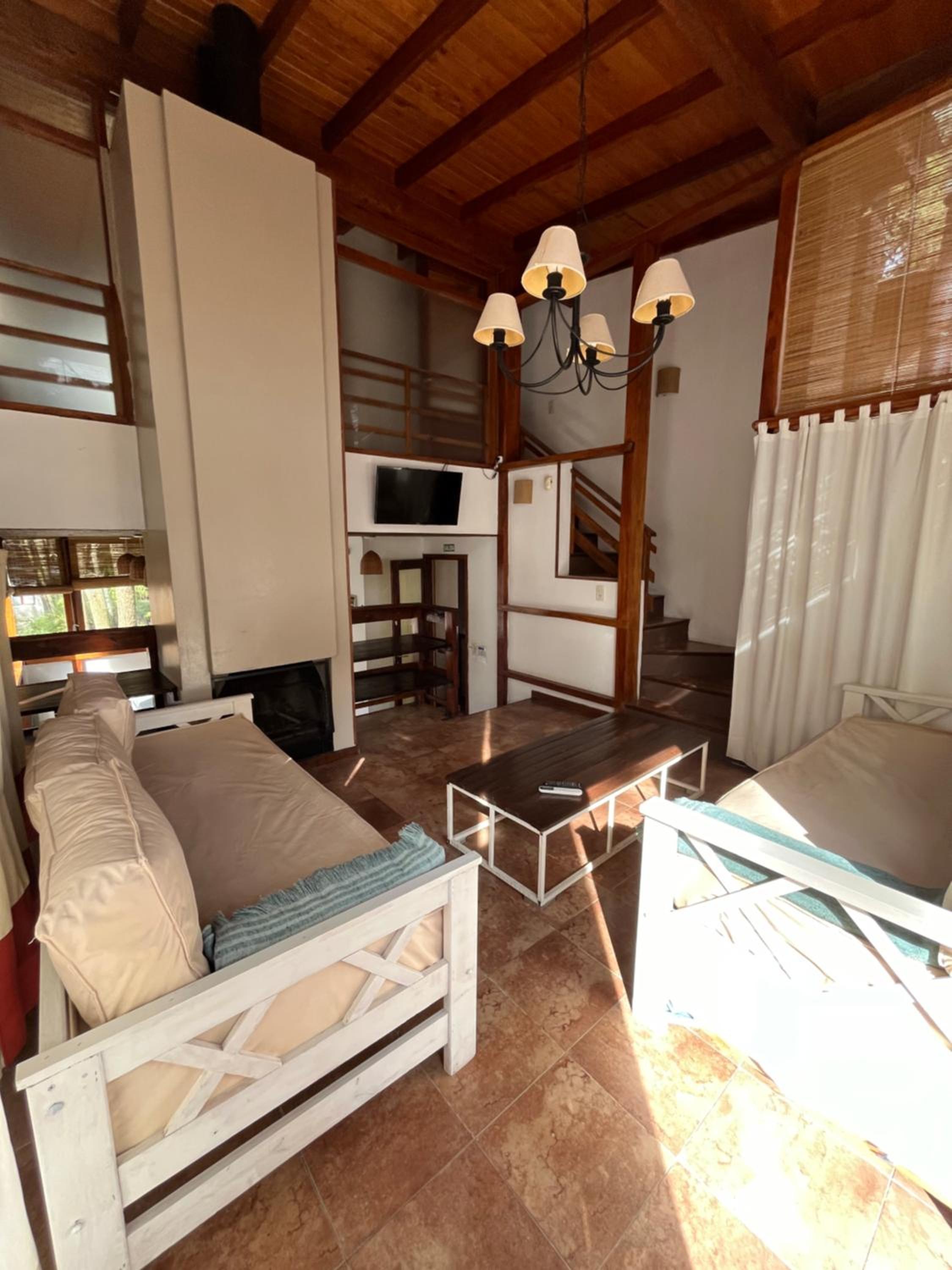 Apartment - Split Level photo 3