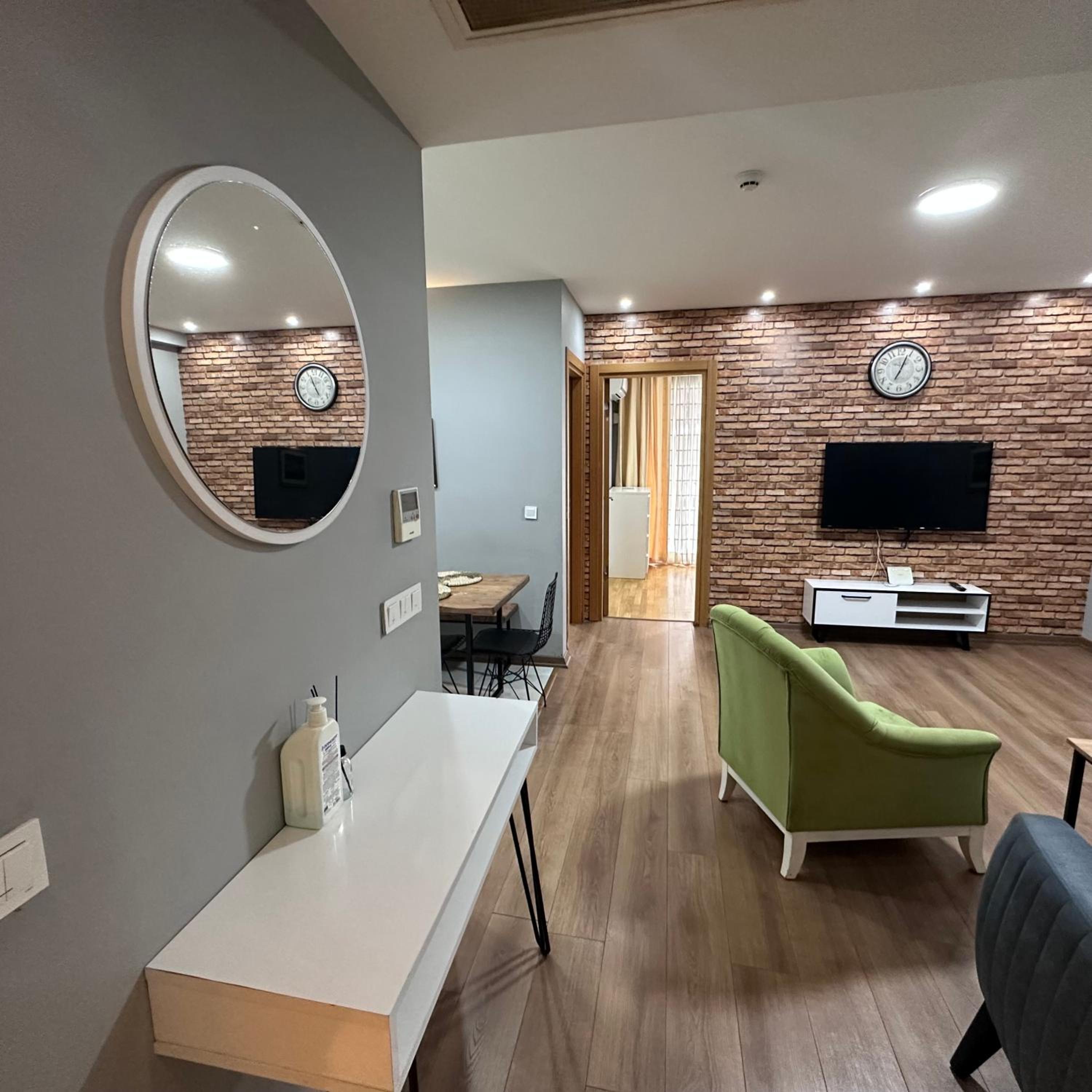 Two-Bedroom Deluxe Apartment photo 3