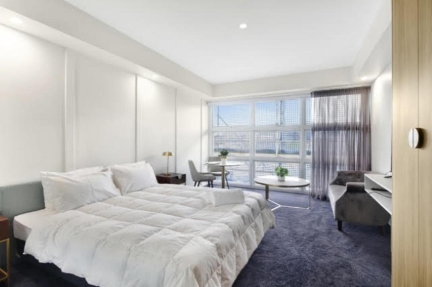 Superior Room with City View