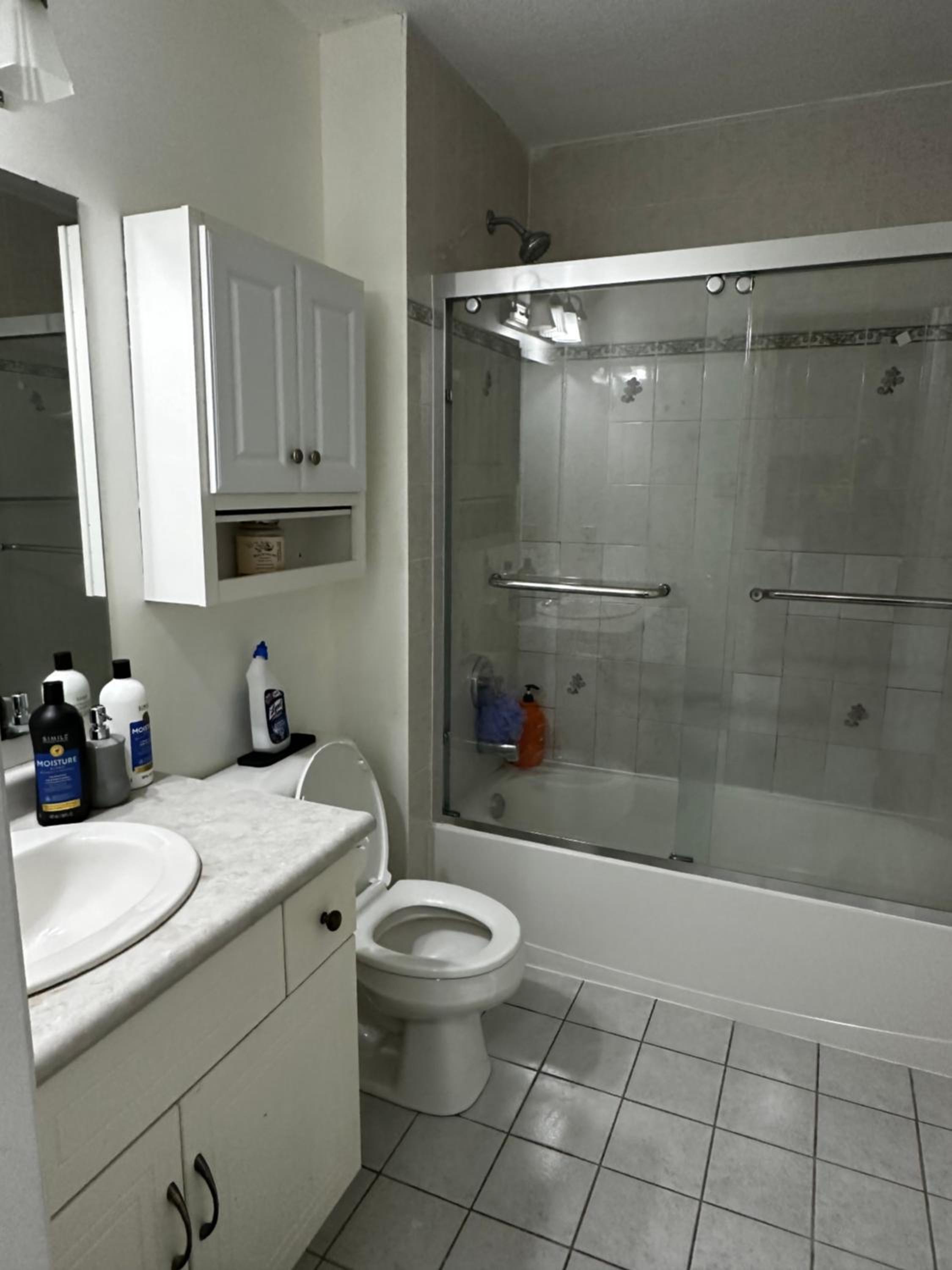 Large Single Room photo 2