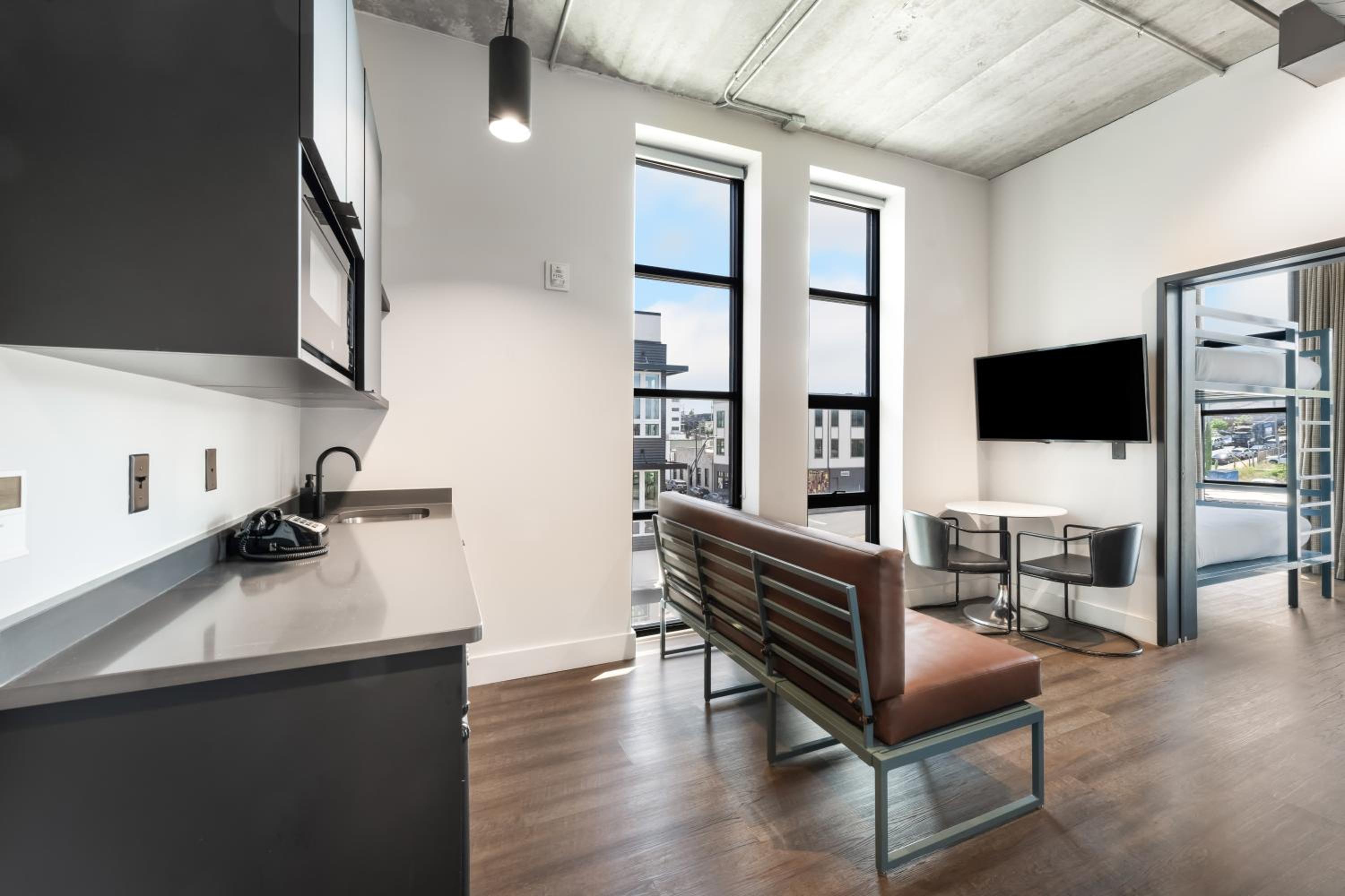 Two Bedroom Suite with Kitchenette - Photo 6