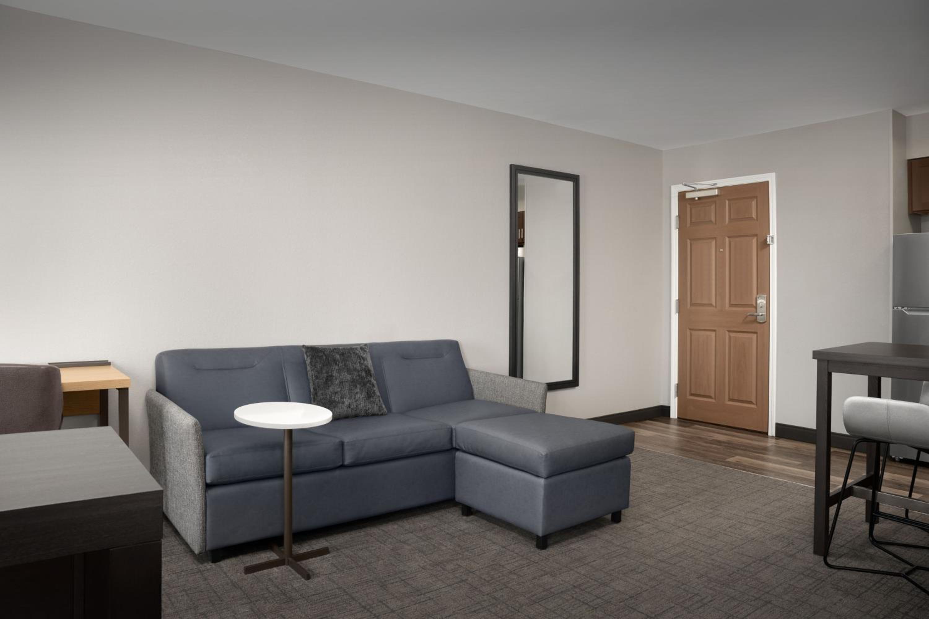 King Studio with Sofa Bed - Photo 1