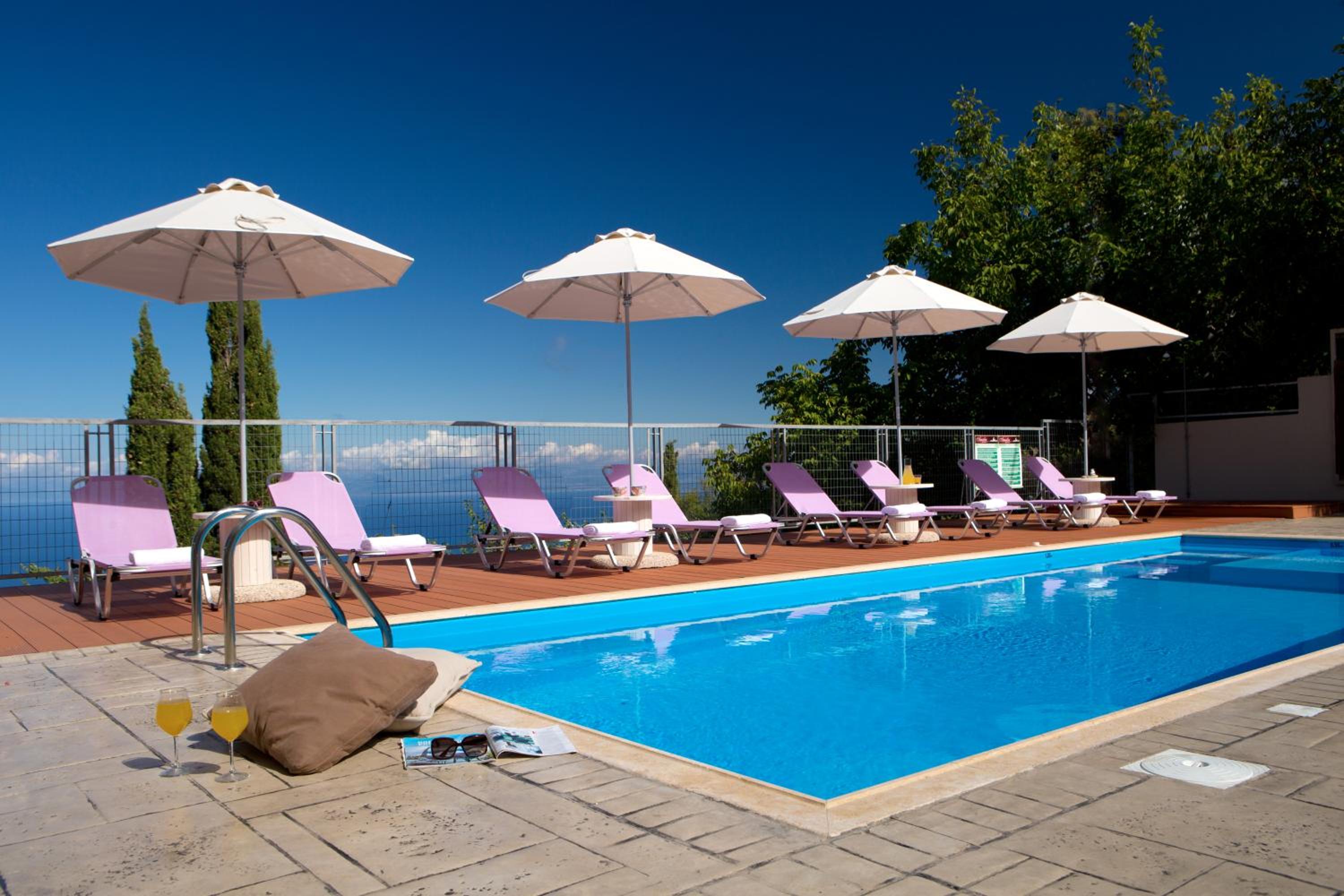Two-Bedroom Apartment with Sea View photo 2