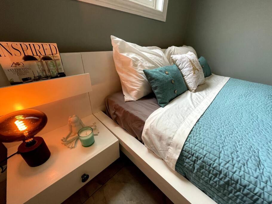 Three-Bedroom House photo 2