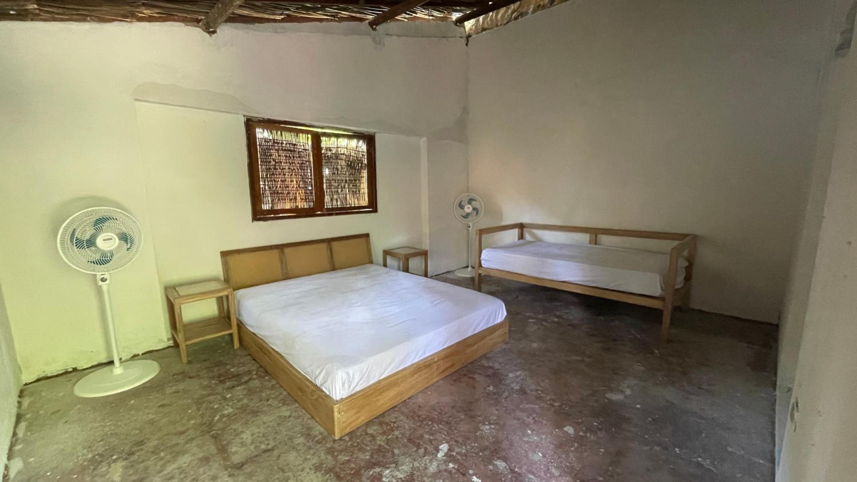 Triple Room with Shared Toilet