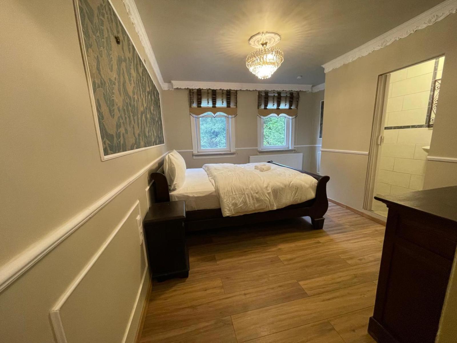 King Suite photo 3