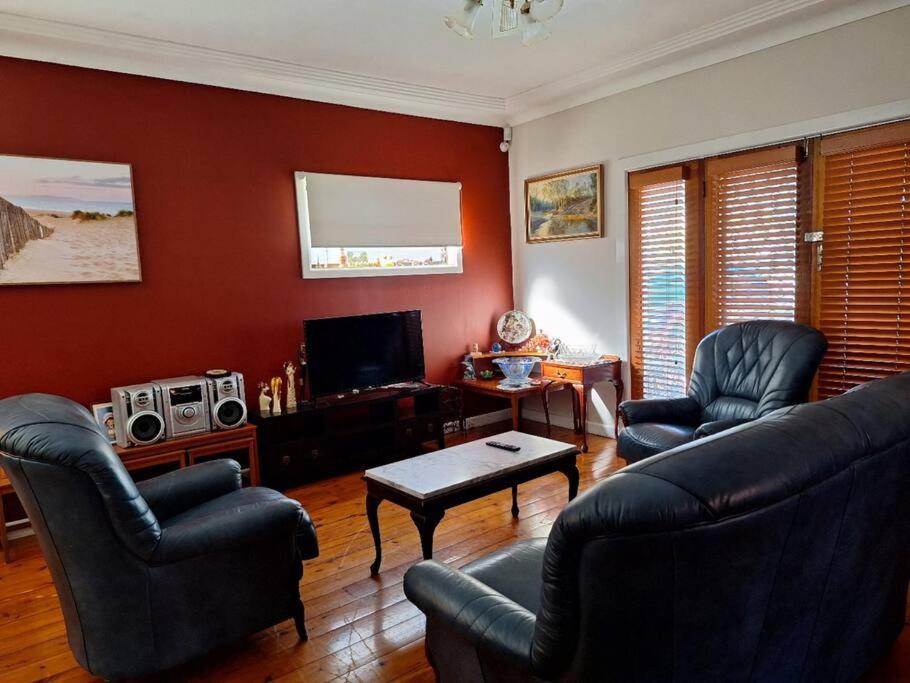 Three-Bedroom House photo 1