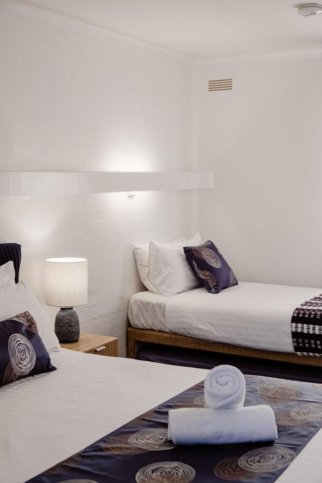 Double or Twin Room - Photo 8
