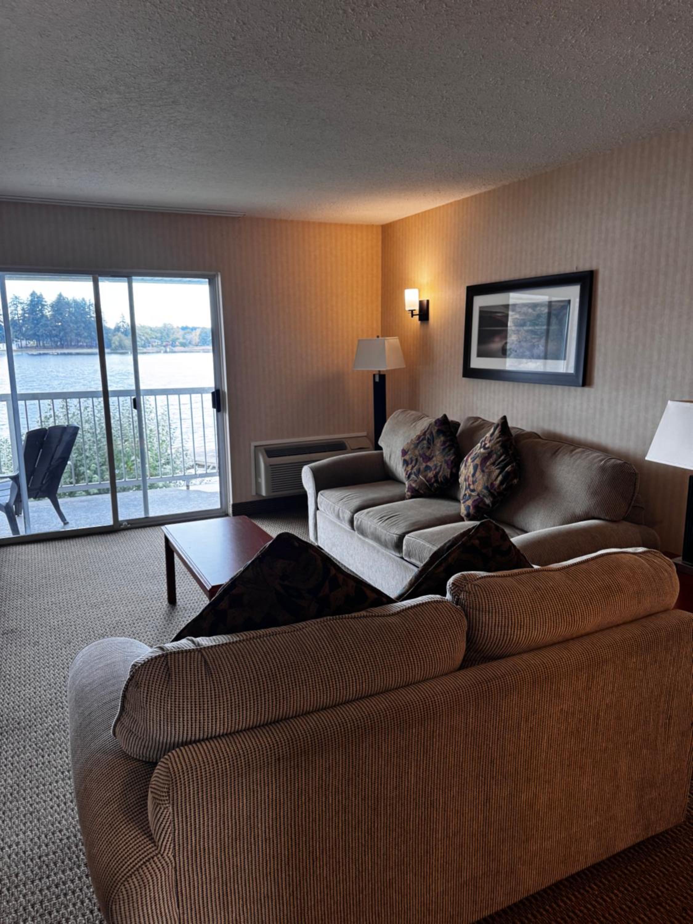 Deluxe King Room photo 3