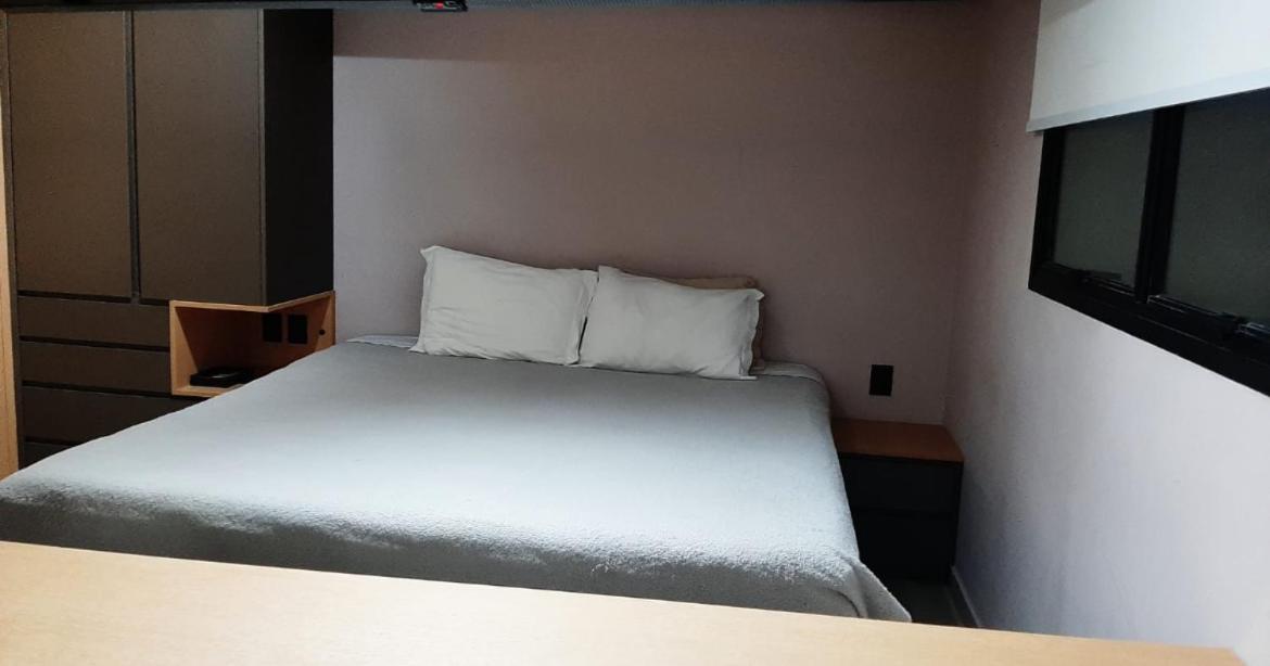 Deluxe Queen Suite