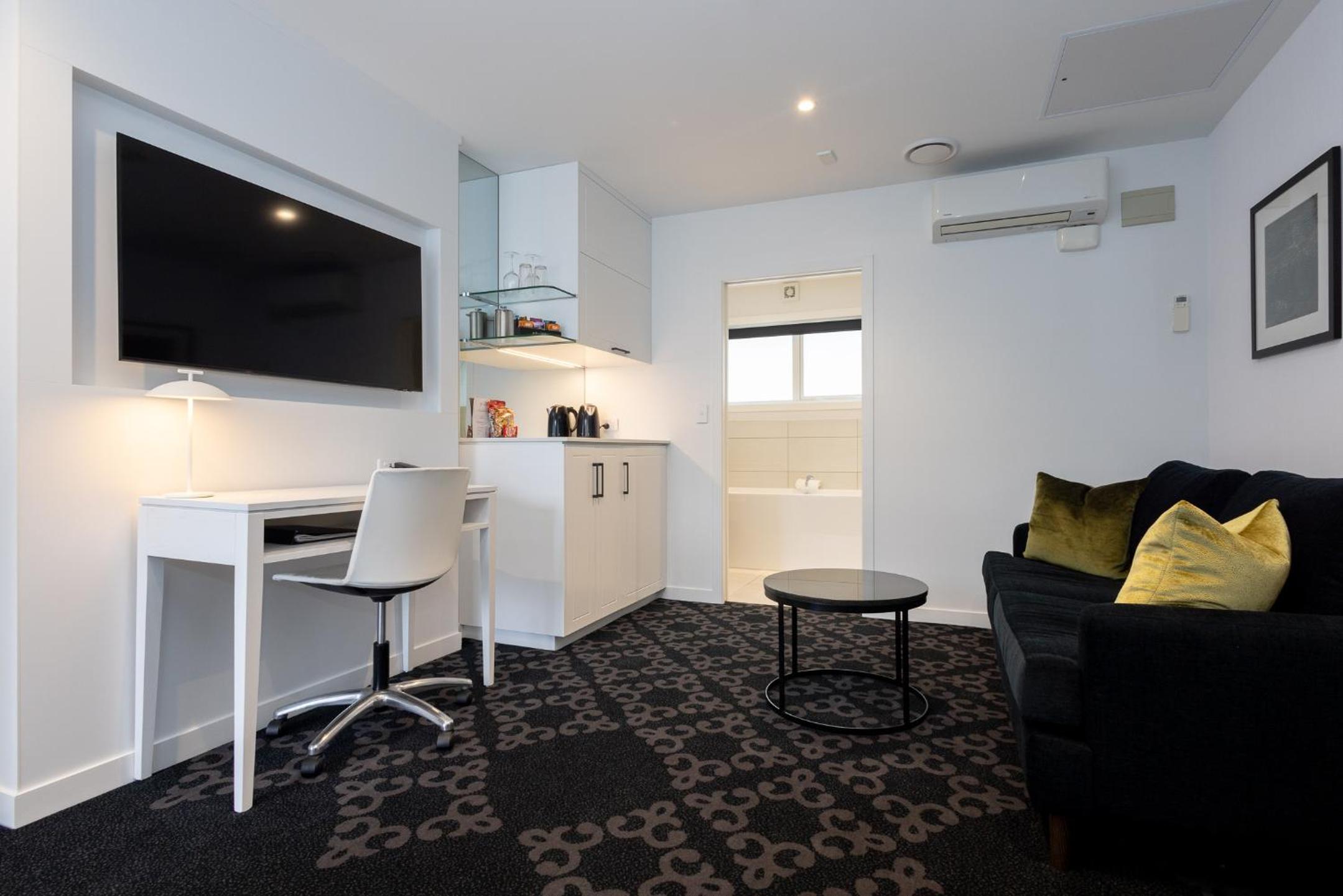 Boutique One-Bedroom Suite