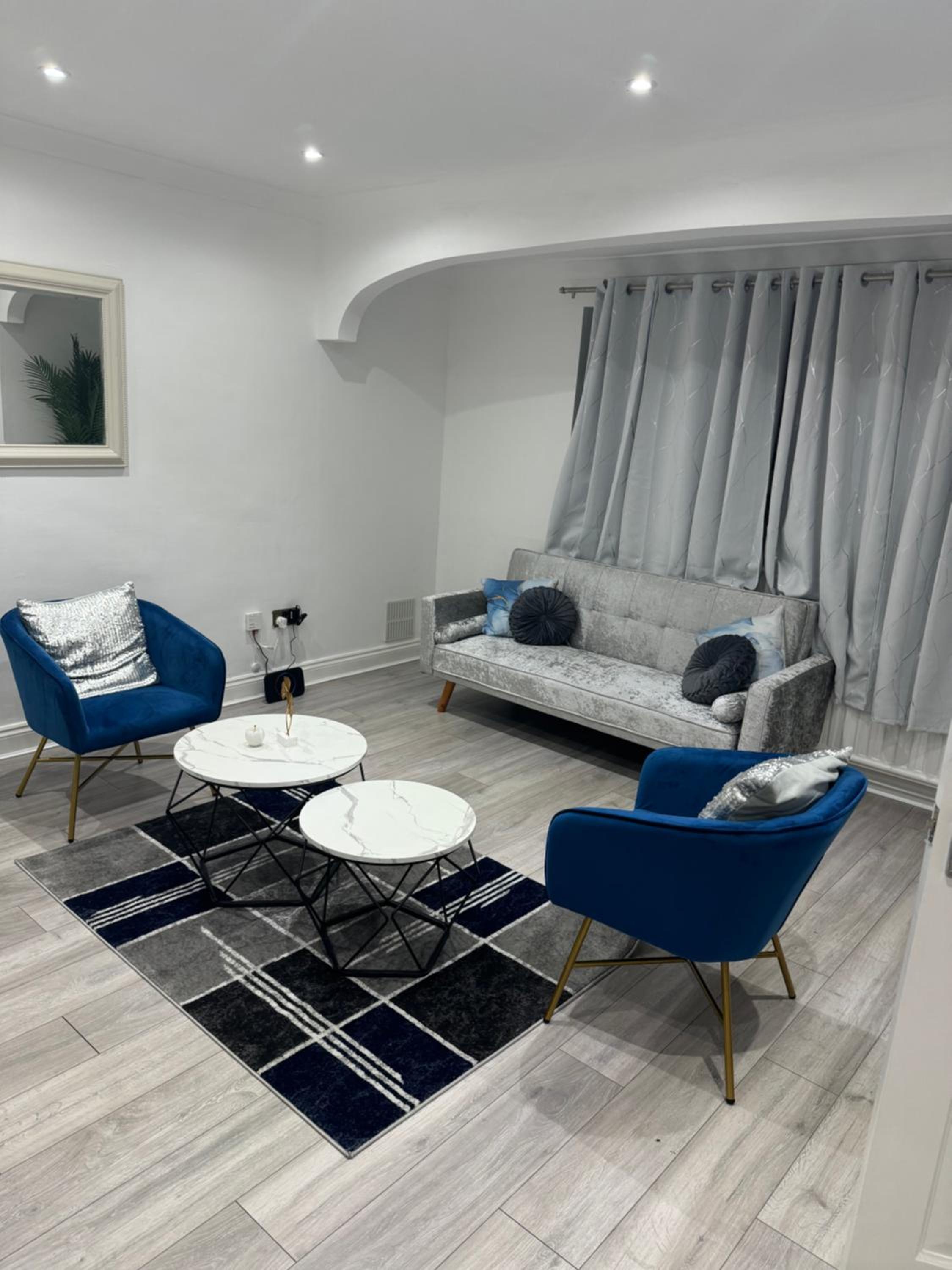 Three-Bedroom Apartment photo 1
