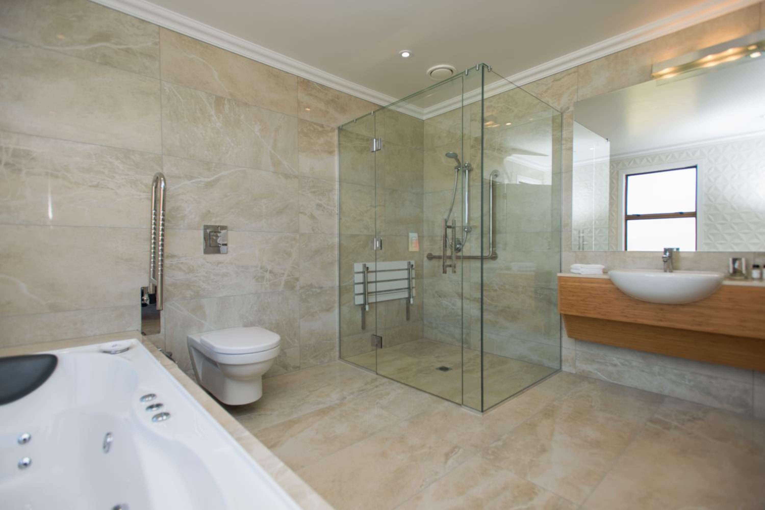 Executive Twin Suite - Photo 2