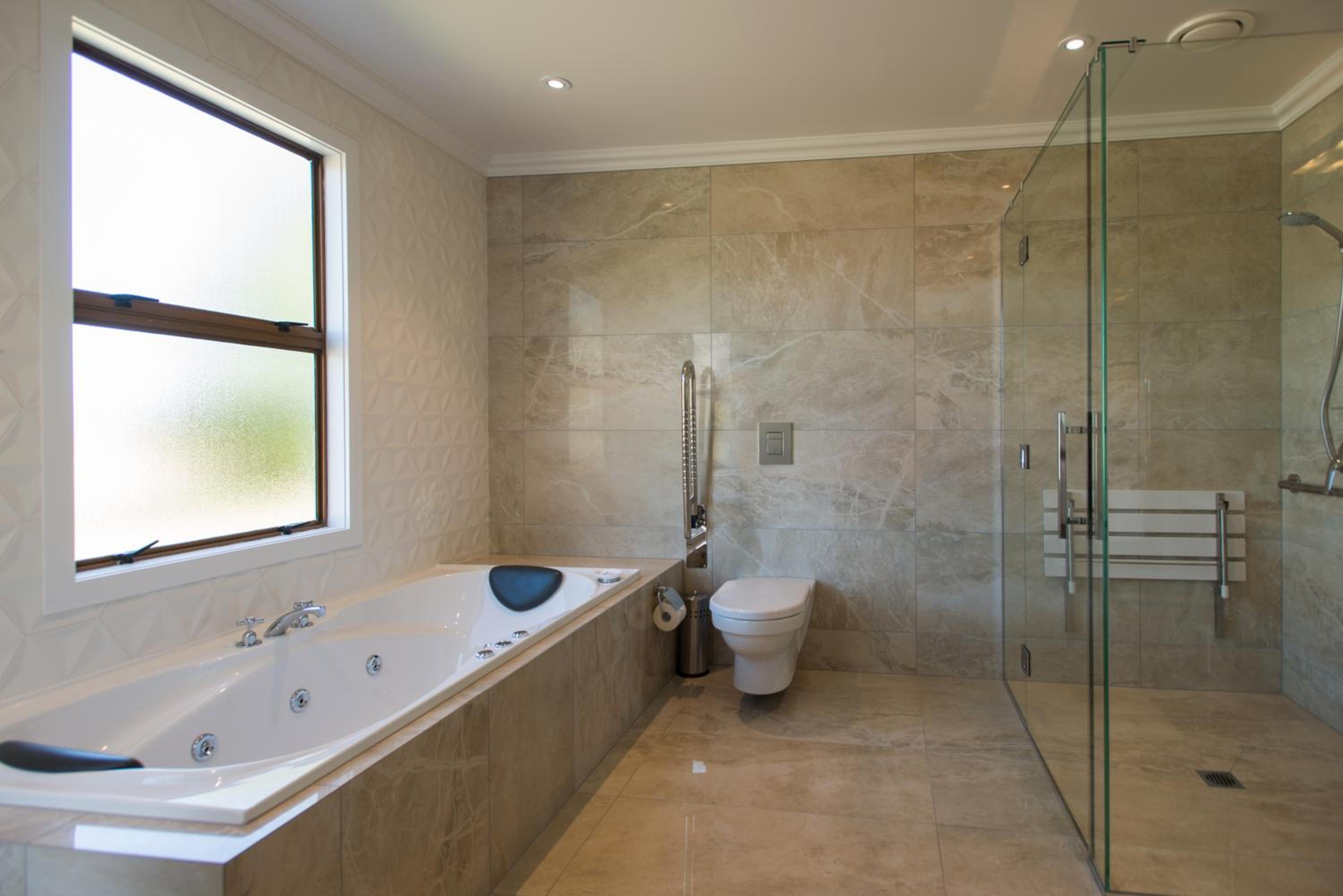 Executive Twin Suite - Photo 3