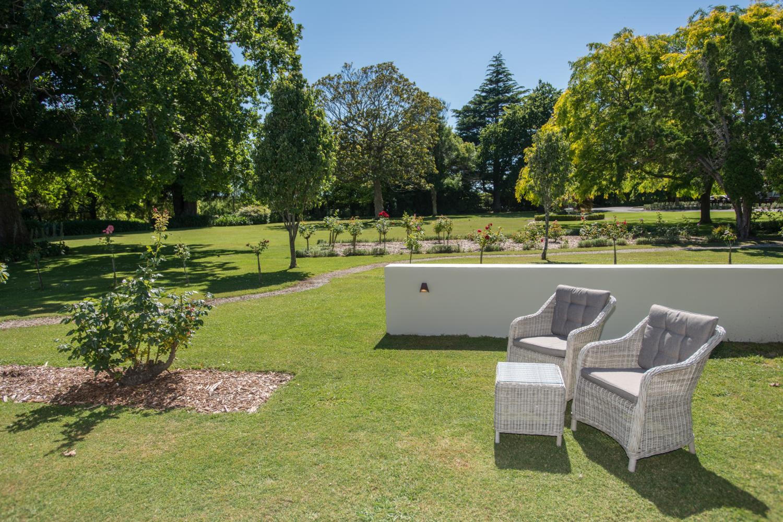 Executive Twin Suite - Photo 7