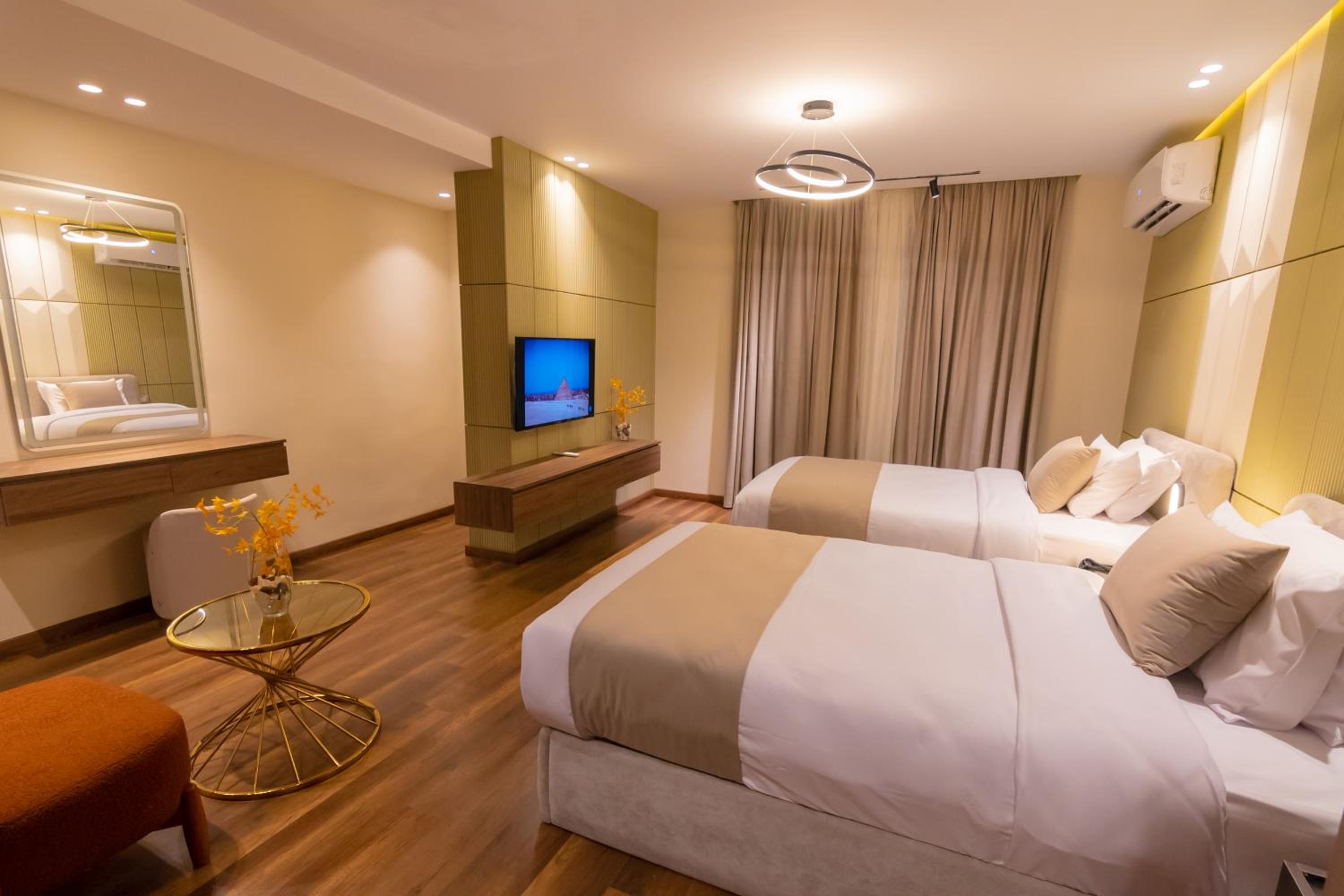Large Twin Room photo 3